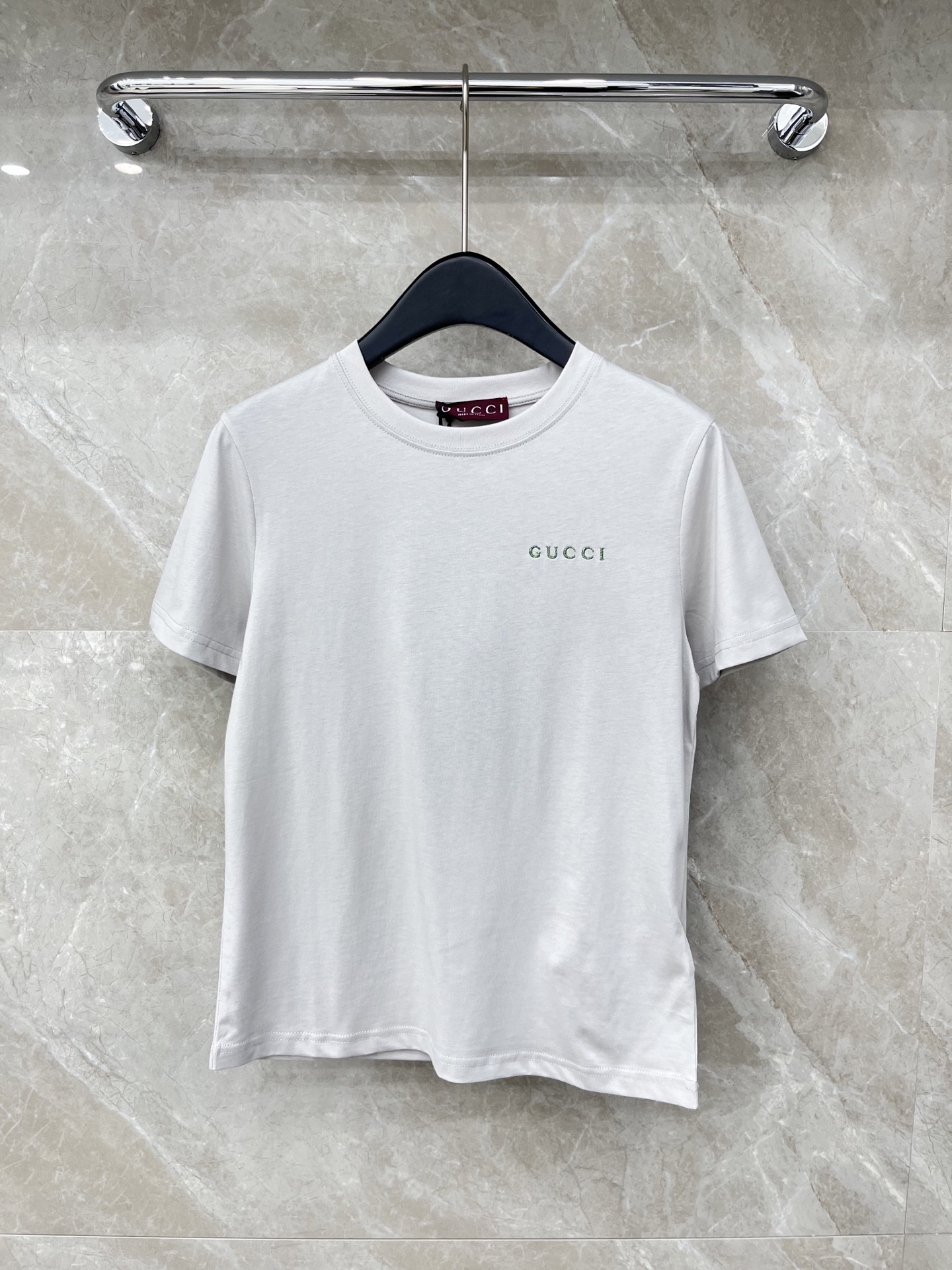 🛒𝐍𝐄𝐖 · 𝟐𝟎𝟐6/爆款现货原单品质 Guc*｜26新品刺绣短袖T恤精致宽松版型上身巨显瘦！定制最新