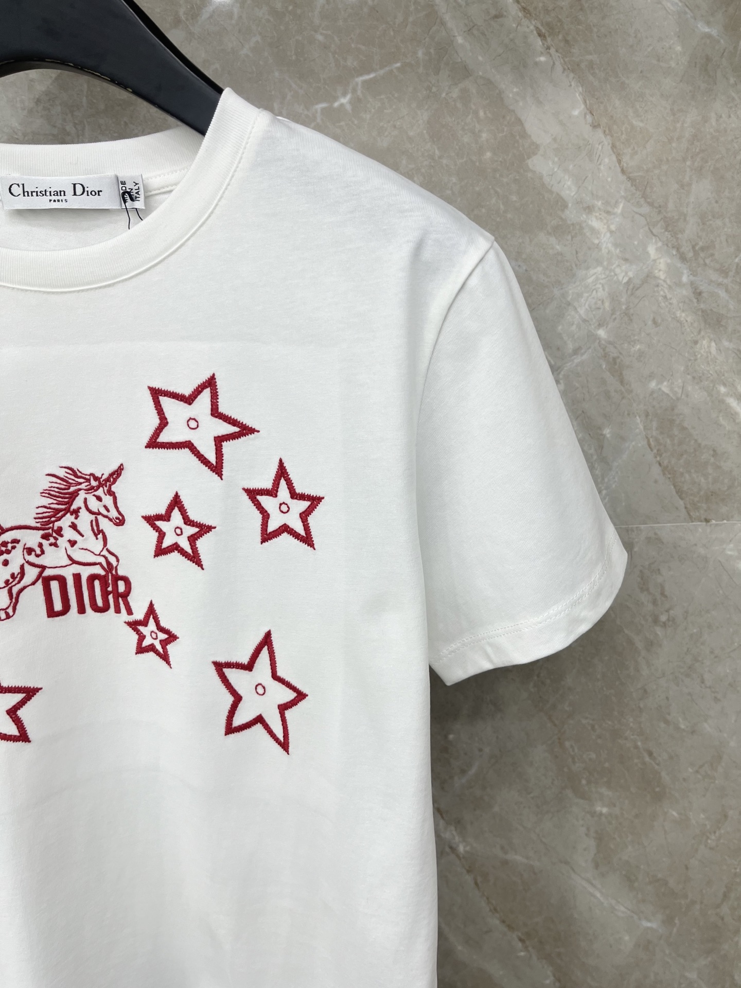 🛒𝐍𝐄𝐖 · 𝟐𝟎𝟐6/爆款现货原单品质 Dio*｜26新品刺绣短袖T恤精致宽松版型上身巨显瘦！定制最新