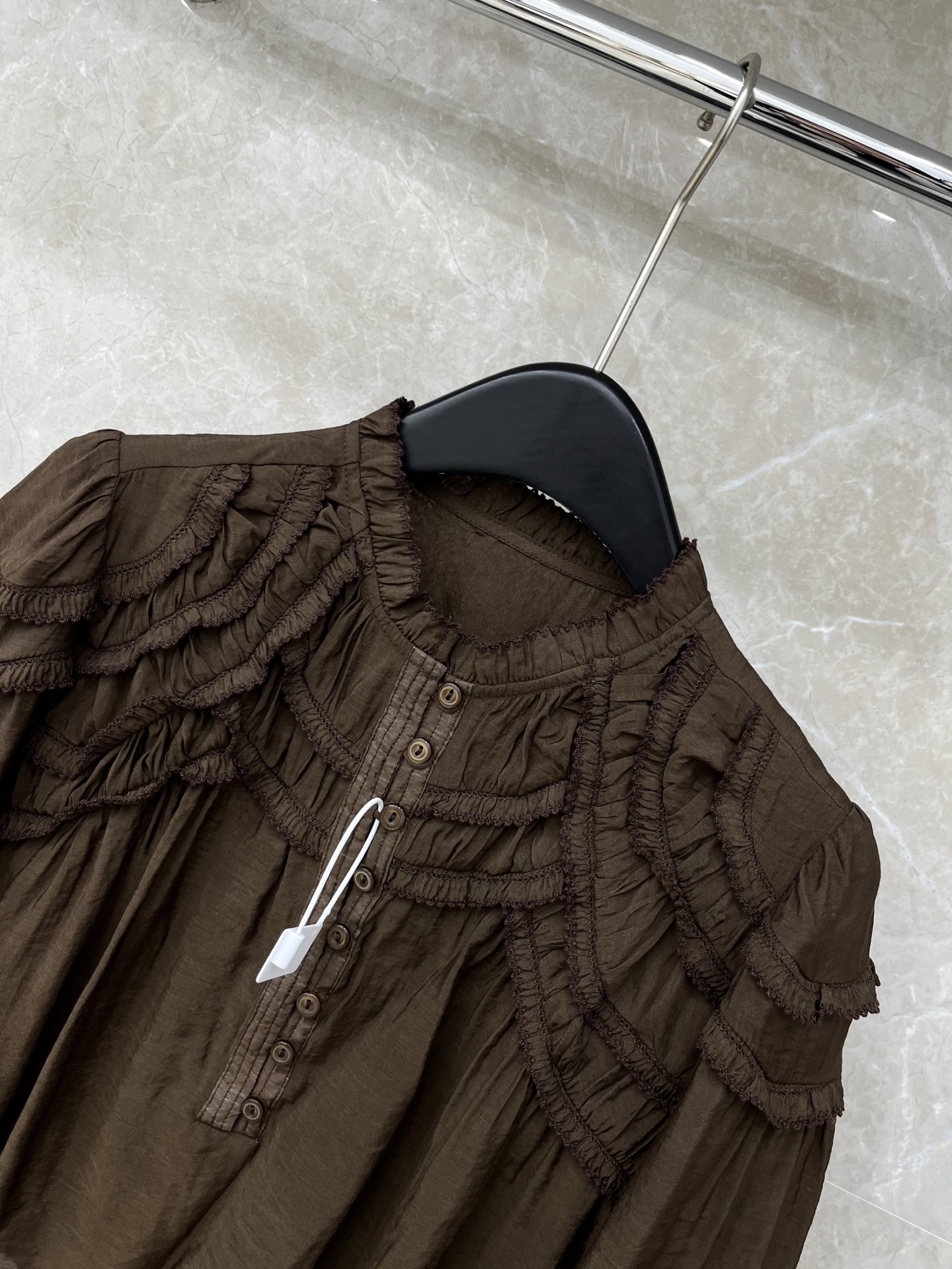 🛒𝐍𝐄𝐖 · 𝟐𝟎𝟐6/爆款现货原单品质 小众*｜2026新品珊瑚袖压褶衬衫 系列款灯笼袖设计 精致版型