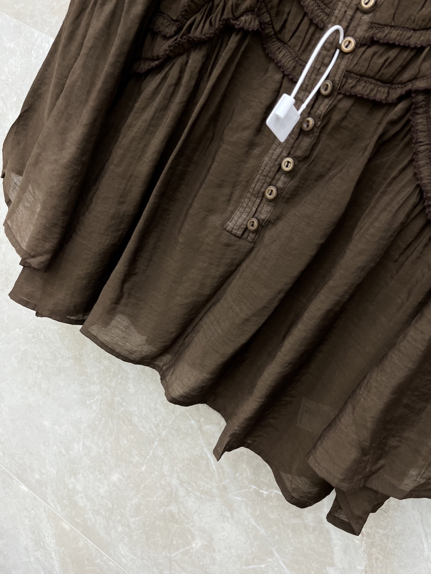 🛒𝐍𝐄𝐖 · 𝟐𝟎𝟐6/爆款现货原单品质 小众*｜2026新品珊瑚袖压褶衬衫 系列款灯笼袖设计 精致版型