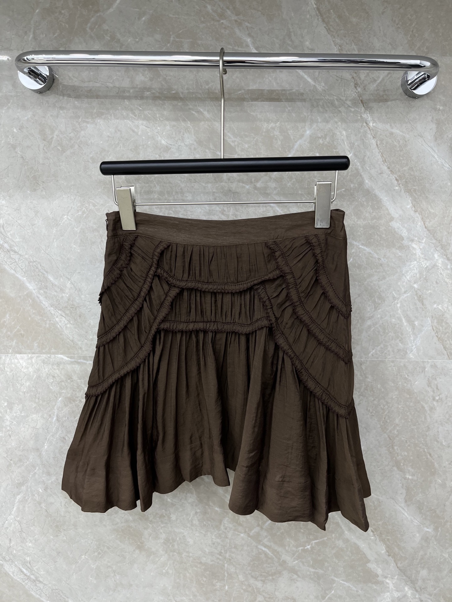 🛒𝐍𝐄𝐖 · 𝟐𝟎𝟐6/爆款现货原单品质 小众*｜2026新品珊瑚袖压褶半裙 系列款伞裙设计 精致版型，