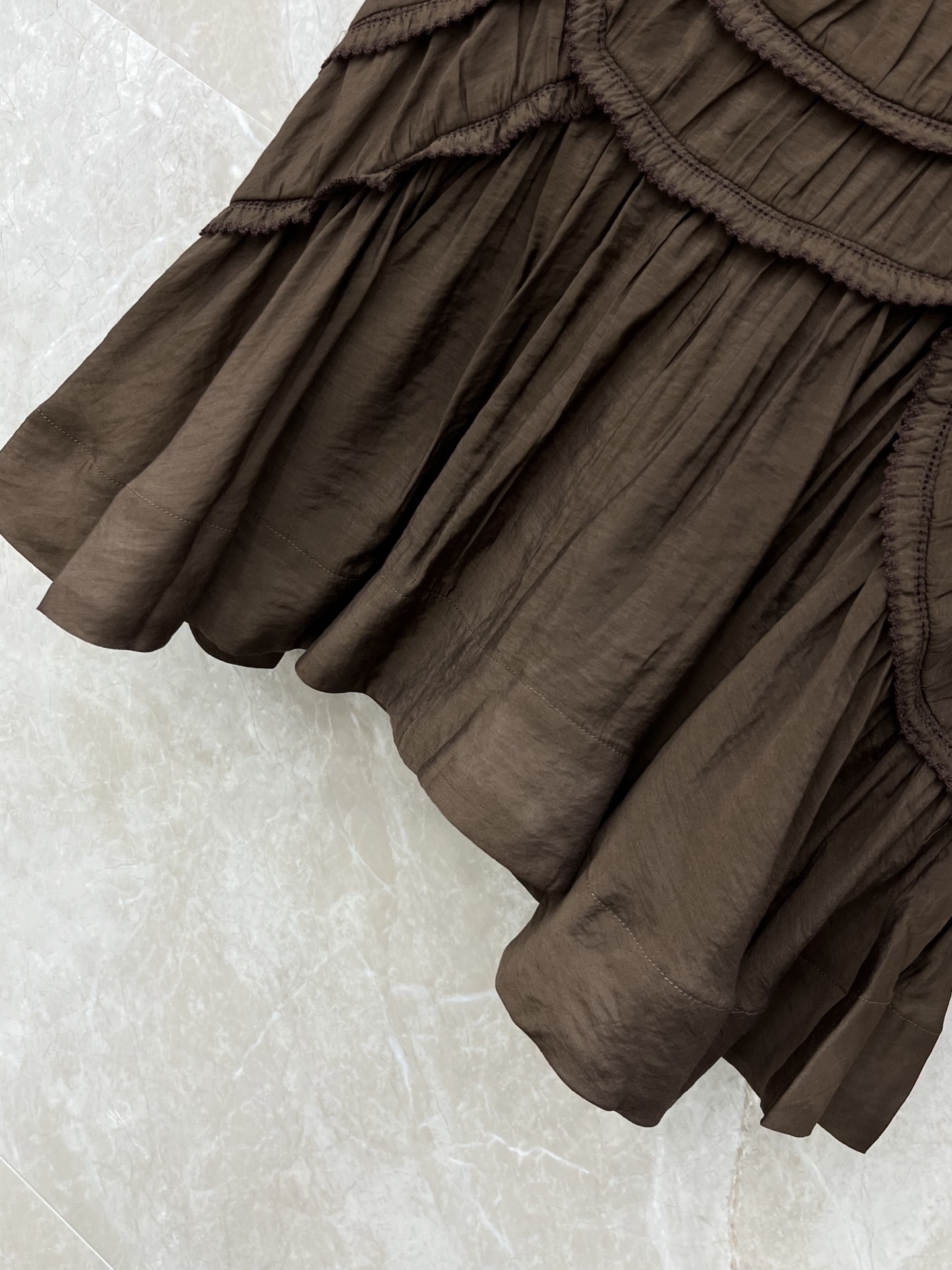 🛒𝐍𝐄𝐖 · 𝟐𝟎𝟐6/爆款现货原单品质 小众*｜2026新品珊瑚袖压褶半裙 系列款伞裙设计 精致版型，