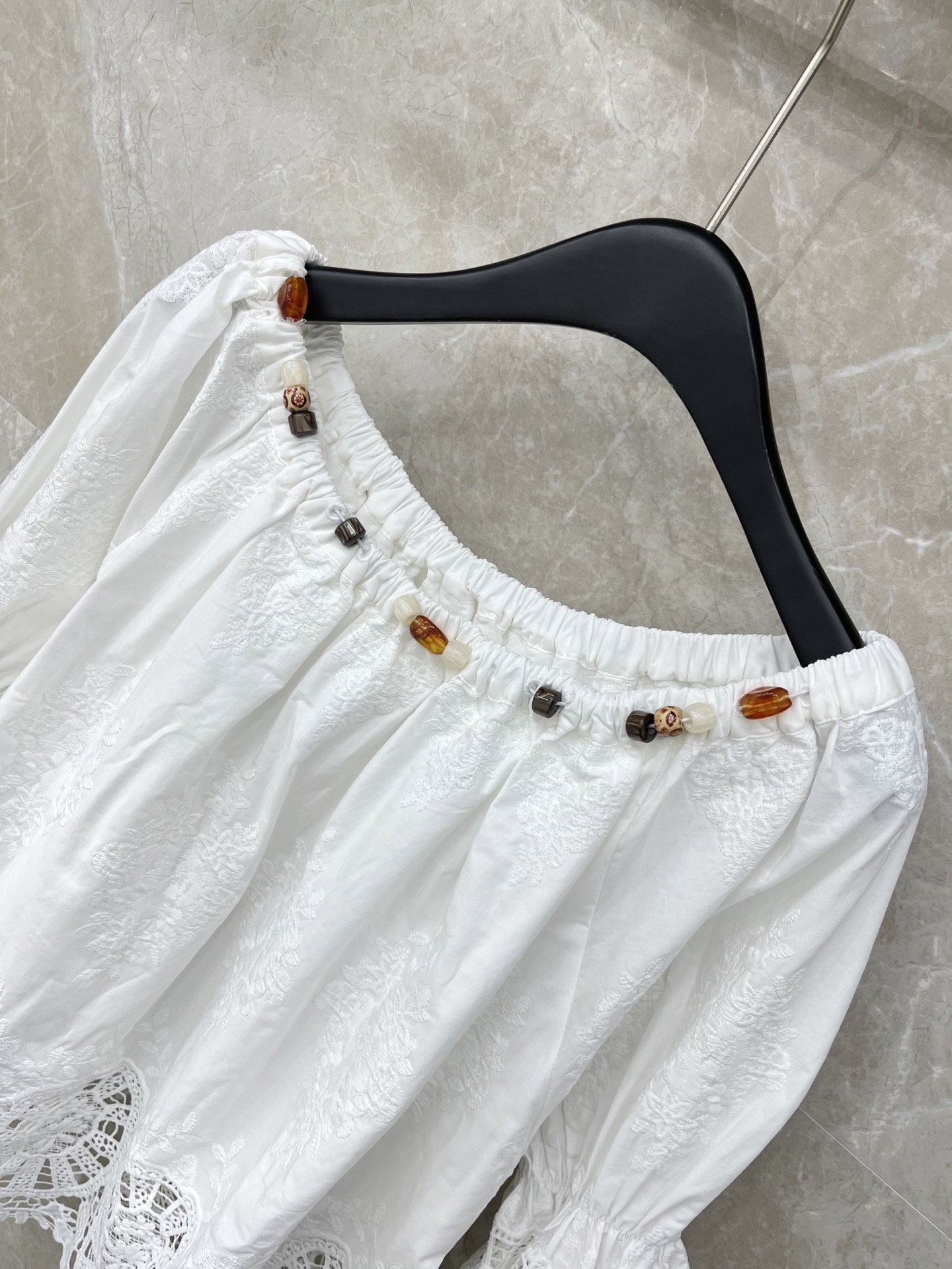 🛒𝐍𝐄𝐖 · 𝟐𝟎𝟐6/爆款现货原单品质 小众*｜2026新品撞色刺绣一字领衬衫 系列款精致版型，高级肌