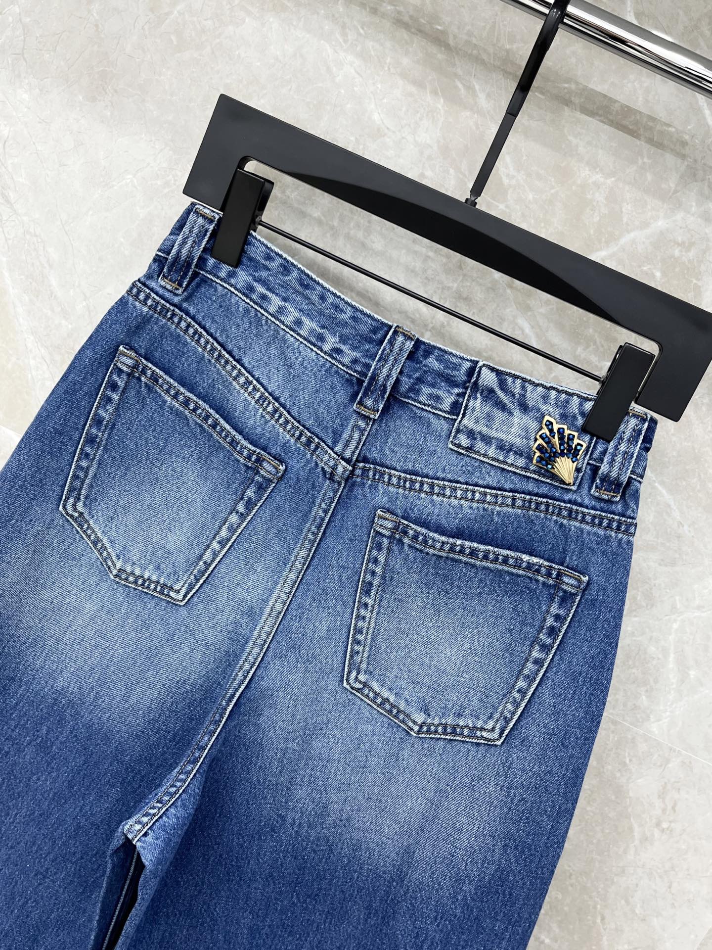 🛒𝐍𝐄𝐖 · 𝟐𝟎𝟐6/爆款现货原单品质 Chane*｜26新款中古系列七分牛仔裤爆单系列款 气质女神必