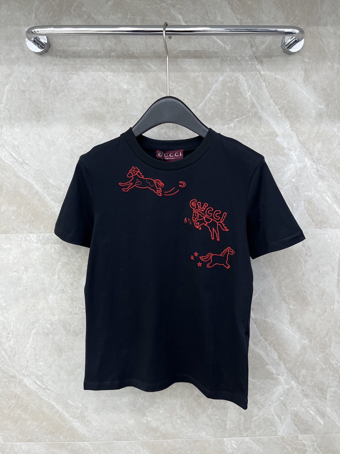 🛒𝐍𝐄𝐖 · 𝟐𝟎𝟐6/爆款现货原单品质 Gucc*｜26新品刺绣短袖T恤精致宽松版型上身巨显瘦！定制最