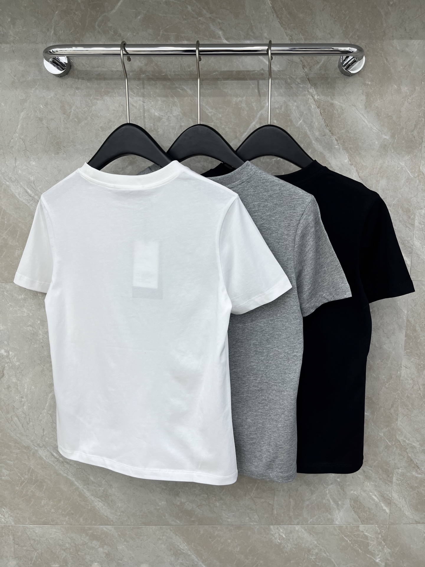 🛒𝐍𝐄𝐖 · 𝟐𝟎𝟐6/爆款现货原单品质 Gucc*｜26新品刺绣短袖T恤精致宽松版型上身巨显瘦！定制最