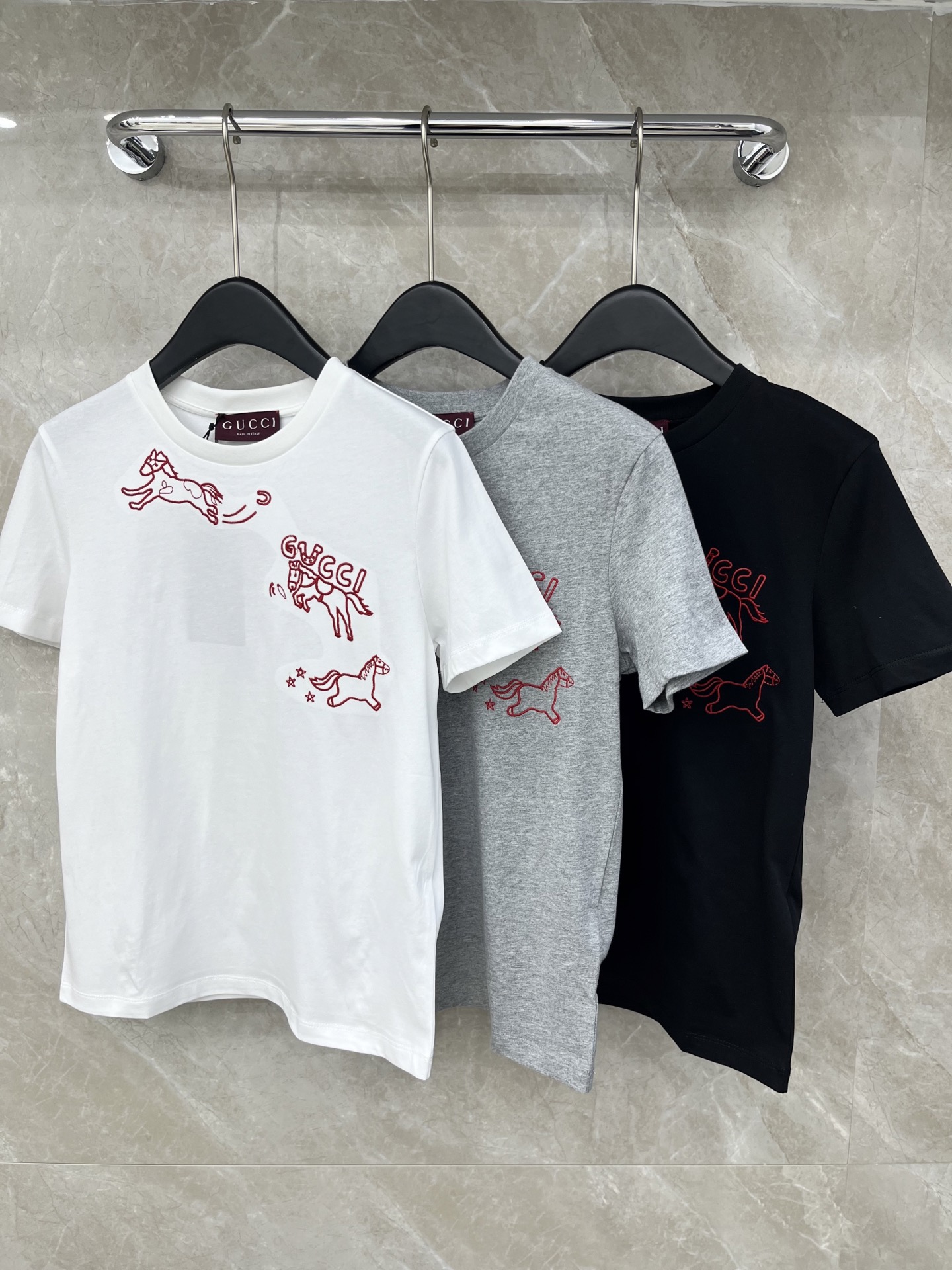 🛒𝐍𝐄𝐖 · 𝟐𝟎𝟐6/爆款现货原单品质 Gucc*｜26新品刺绣短袖T恤精致宽松版型上身巨显瘦！定制最