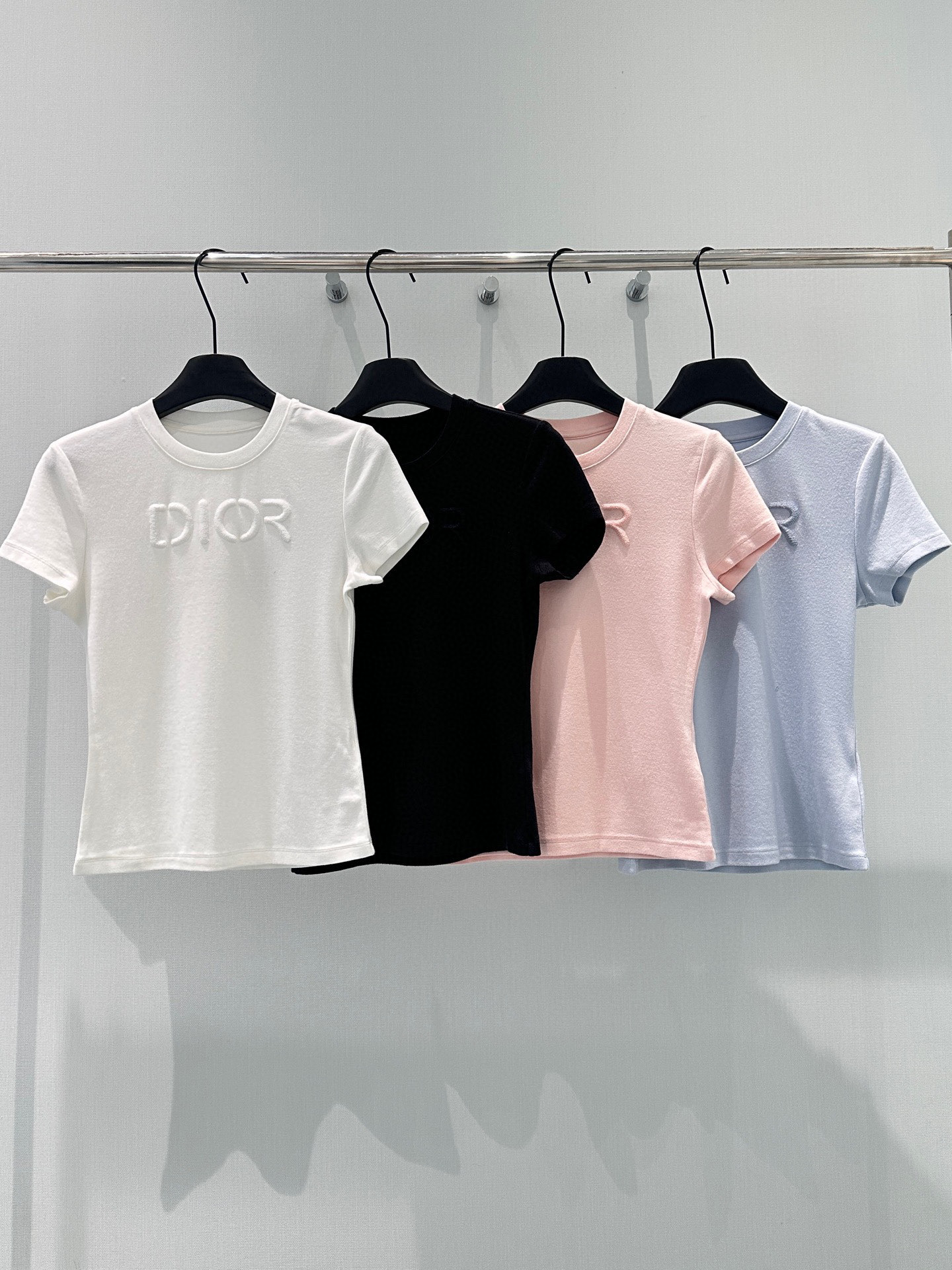 🛒𝐍𝐄𝐖 · 𝟐𝟎𝟐6/爆款现货设计师 原创｜2026新款棉质短袖T恤云感舒适的系列！上身的触感谁穿谁知