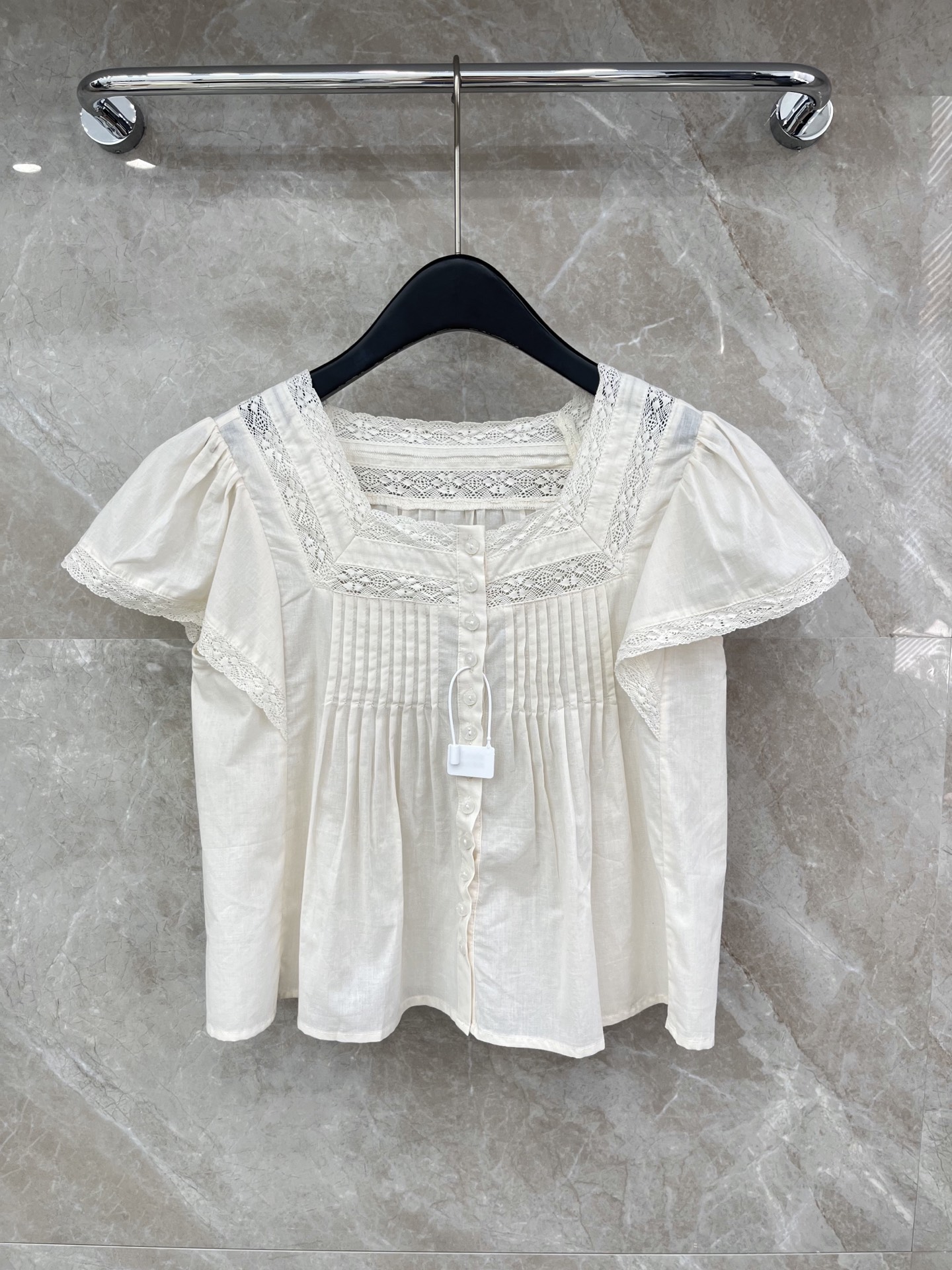 🛒𝐍𝐄𝐖 · 𝟐𝟎𝟐6/爆款现货原单品质 小众*｜2026新品法式刺绣蕾丝拼接花边衬衫精致版型，高级肌理