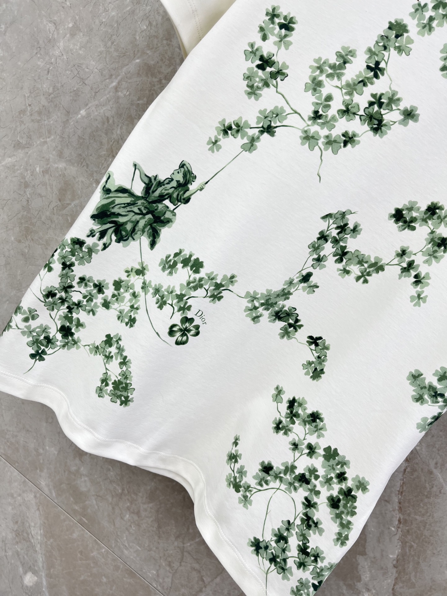 🛒𝐍𝐄𝐖 · 𝟐𝟎𝟐6/爆款现货原单品质 Dio*｜26新品满印短袖T恤精致版型上身巨显瘦！定制最新工艺