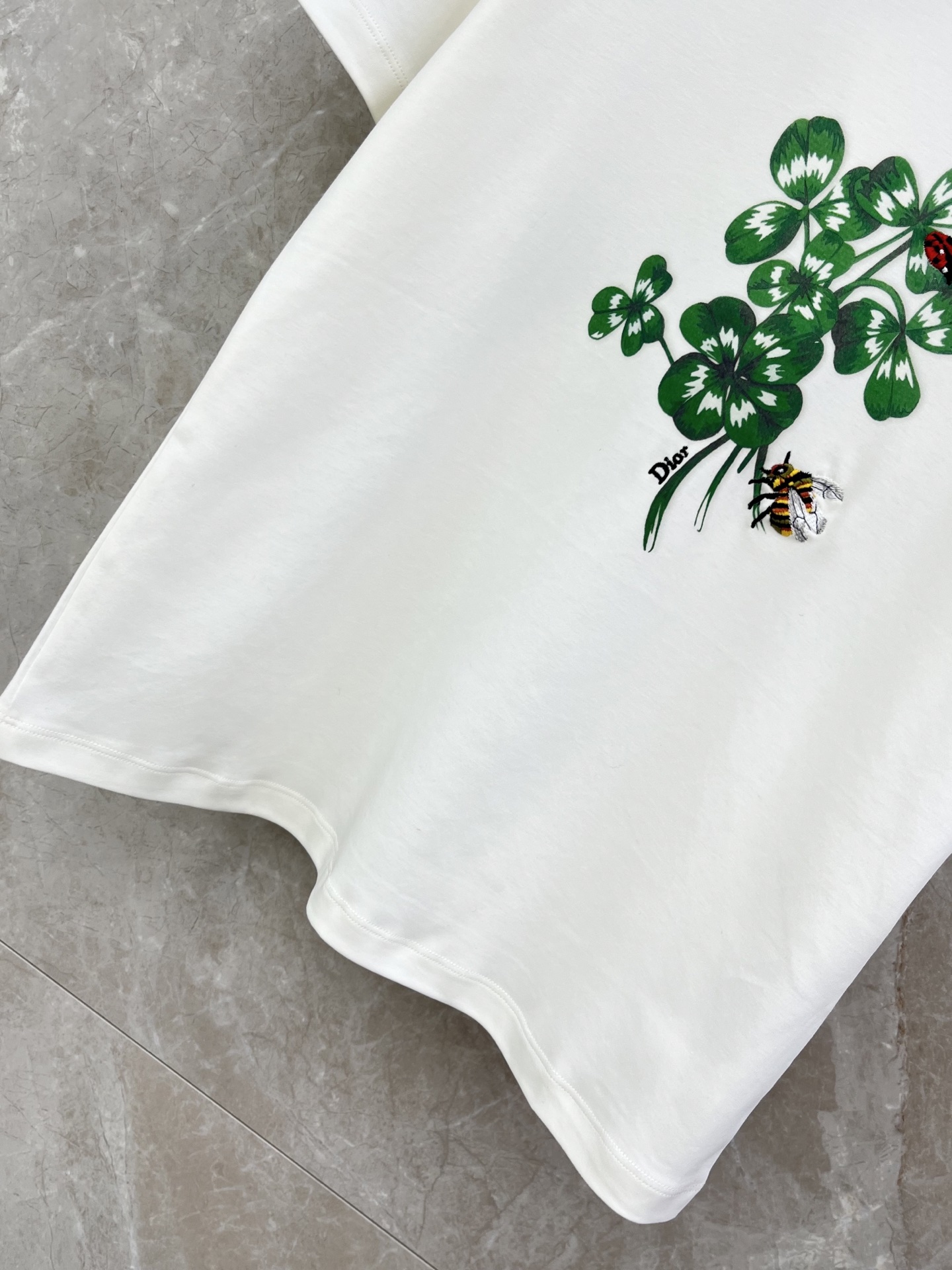 🛒𝐍𝐄𝐖 · 𝟐𝟎𝟐6/爆款现货原单品质 Dio*｜26新品印花刺绣短袖T恤精致版型上身巨显瘦！定制最新