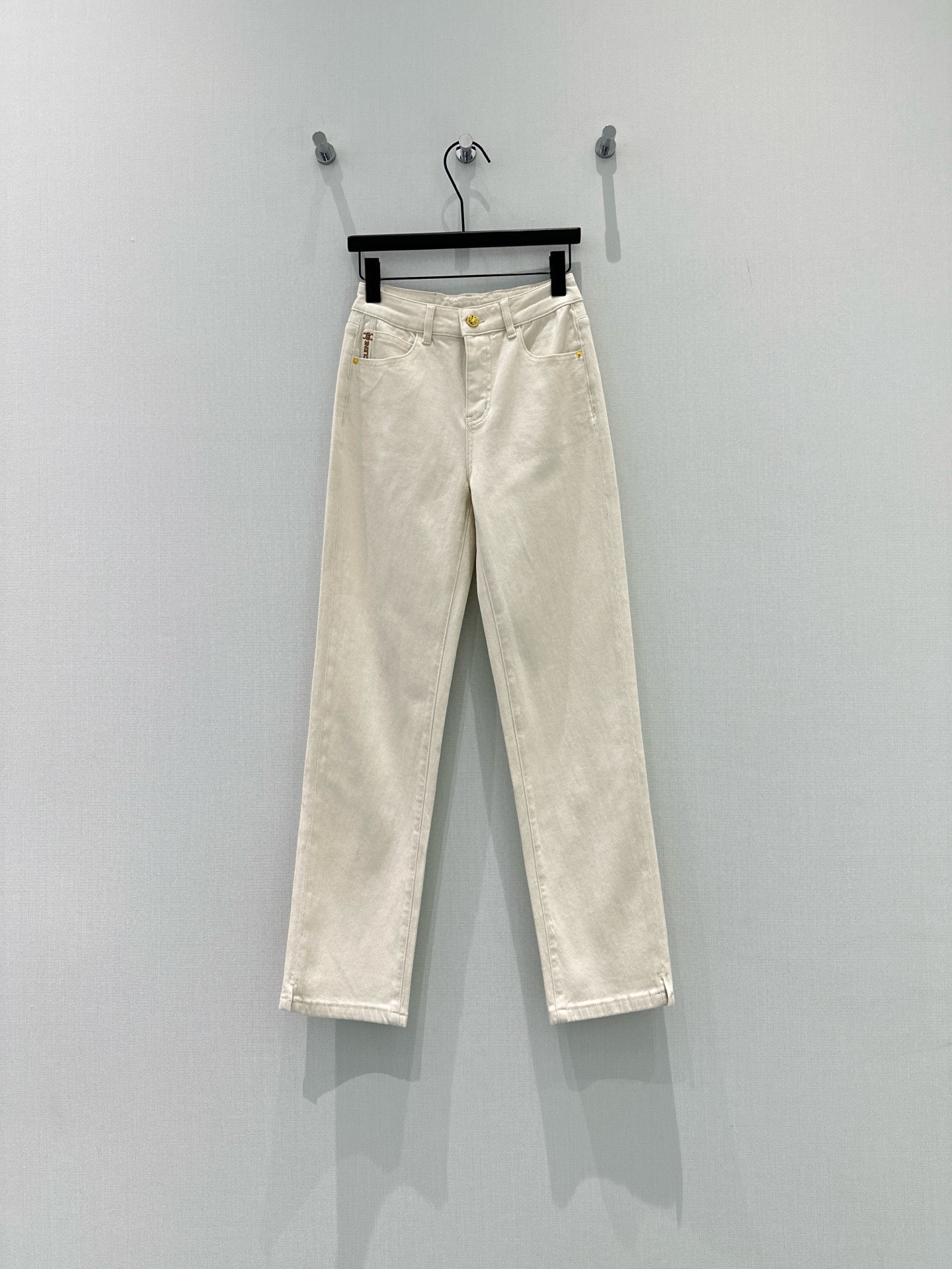 🛒𝐍𝐄𝐖 · 𝟐𝟎𝟐6/爆款现货【春夏上新】 原创｜🆕春季新款【裤脚开叉设计小刺猬高腰显瘦小个子八分牛仔