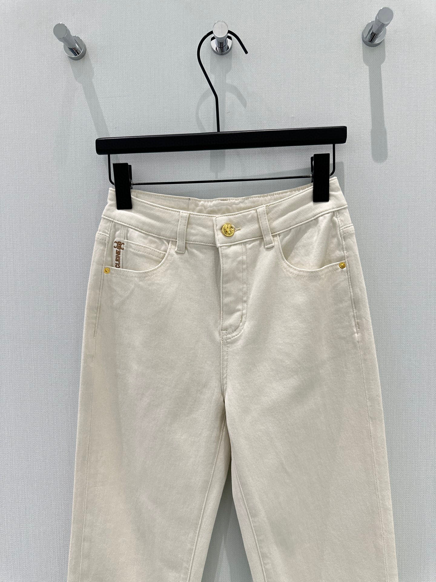 🛒𝐍𝐄𝐖 · 𝟐𝟎𝟐6/爆款现货【春夏上新】 原创｜🆕春季新款【裤脚开叉设计小刺猬高腰显瘦小个子八分牛仔