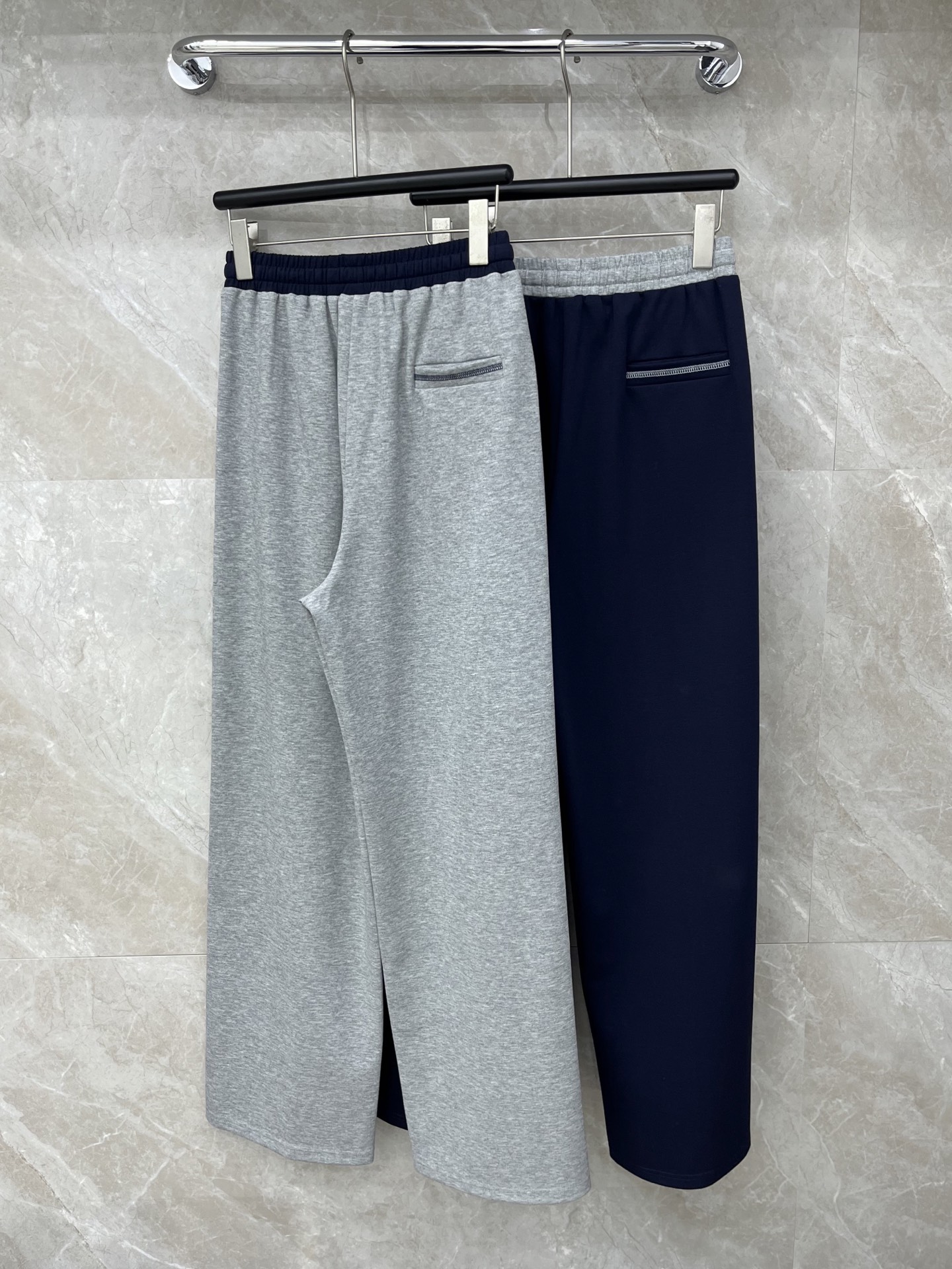 🛒𝐍𝐄𝐖 · 𝟐𝟎𝟐6/爆款现货【早春新款】设计师｜女神同款抽绳休闲裤这款裤子选用优质棉面料，工艺设计，