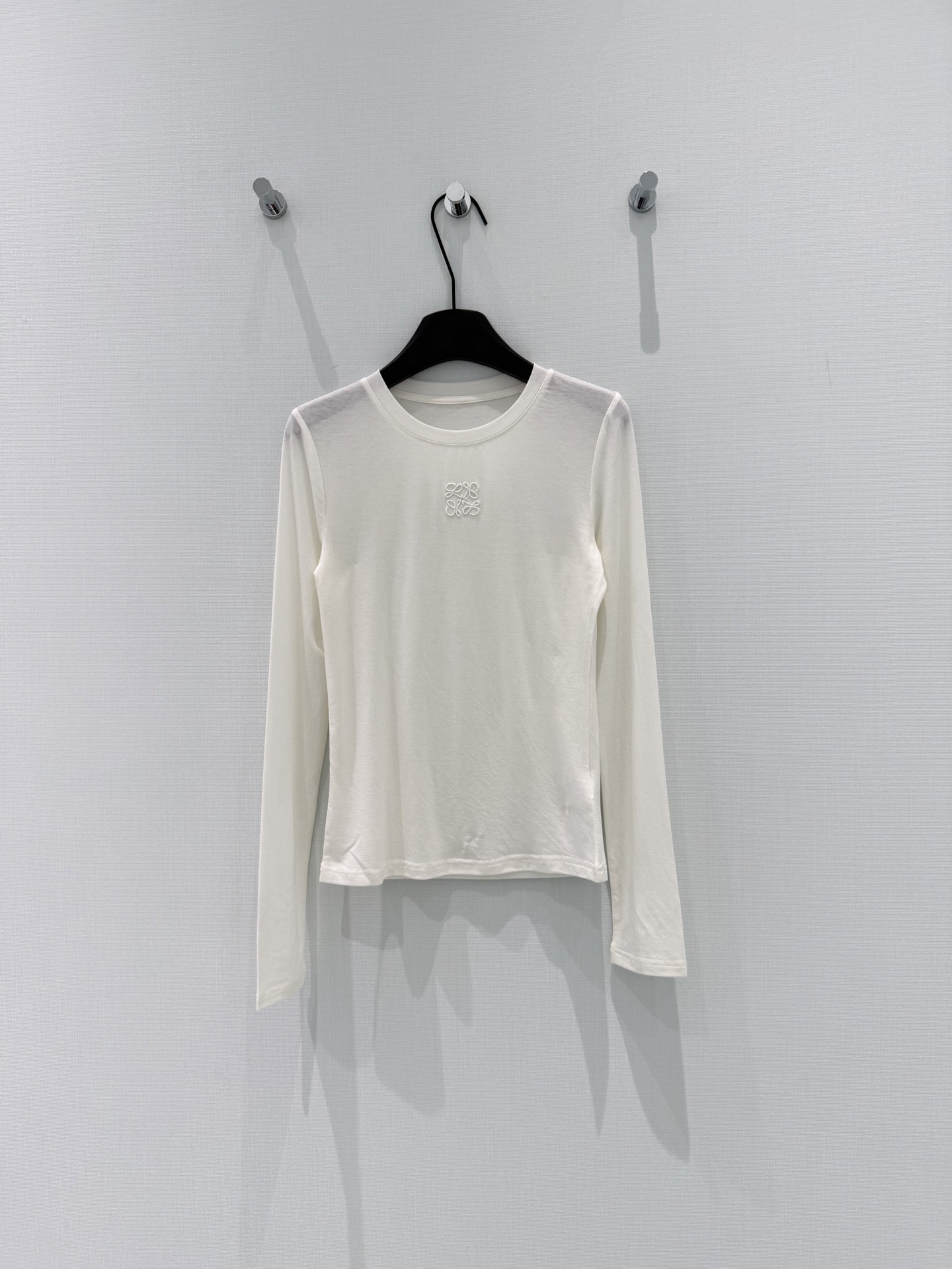 🛒𝐍𝐄𝐖 · 𝟐𝟎𝟐6/爆款现货设计师 原创｜2026新款天丝长袖打底衫云感舒适的系列！上身的触感谁穿谁