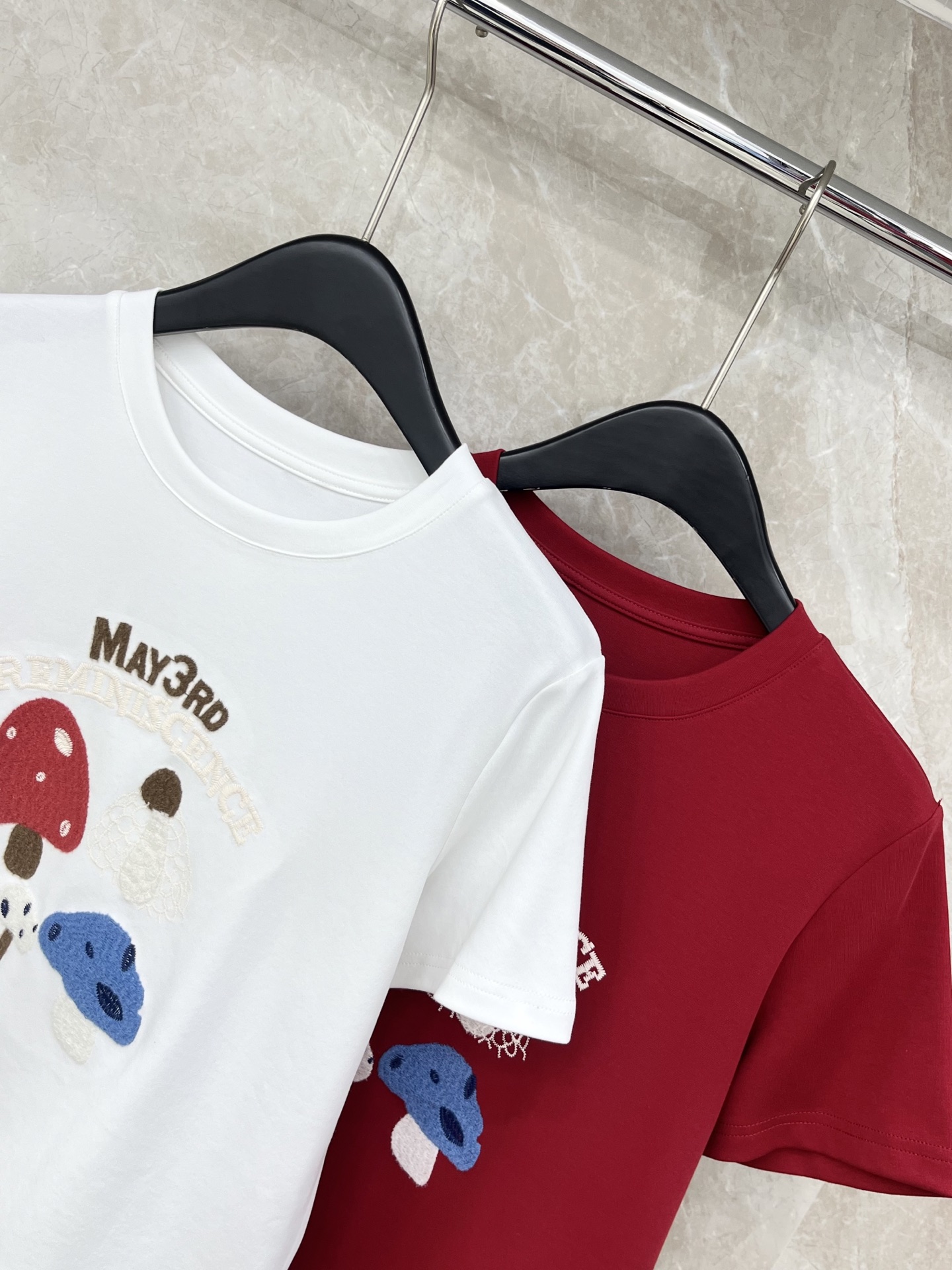 🛒𝐍𝐄𝐖 · 𝟐𝟎𝟐6/爆款现货原单品质 小众*｜26新品植绒刺绣短袖T恤精致宽松版型上身巨显瘦！定制最