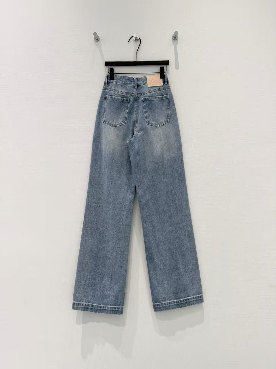 🛒𝐍𝐄𝐖 · 𝟐𝟎𝟐6/爆款现货【早春新款】原创｜定制珍珠手工牛仔裤采用高端定制面料，牛仔穿起来非常舒适