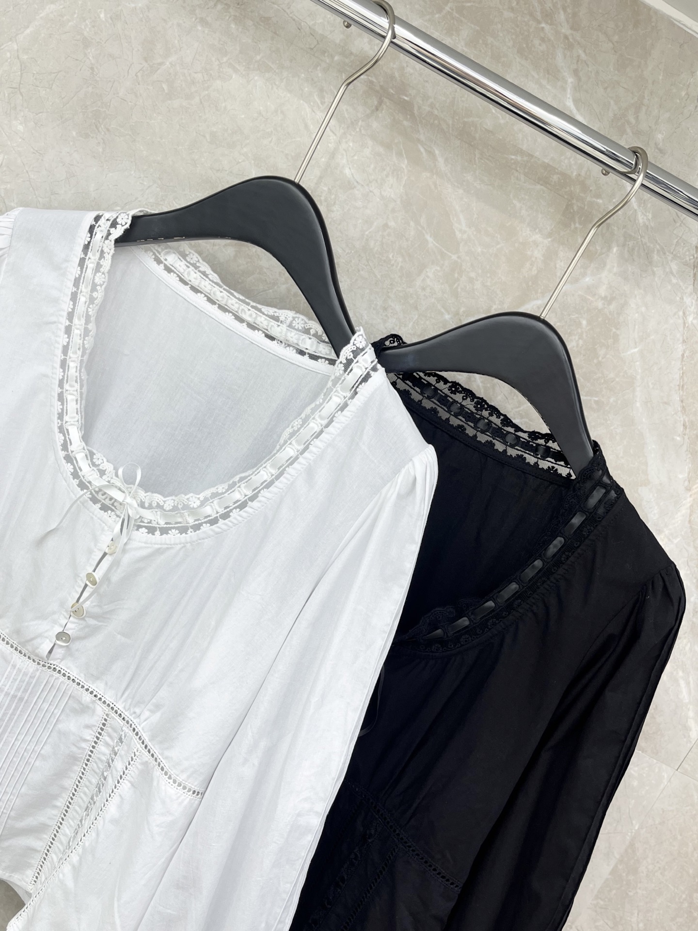 🛒𝐍𝐄𝐖 · 𝟐𝟎𝟐6/爆款现货原单品质 小众*｜2026新品法式刺绣蕾丝拼接花边衬衫精致版型，高级肌理