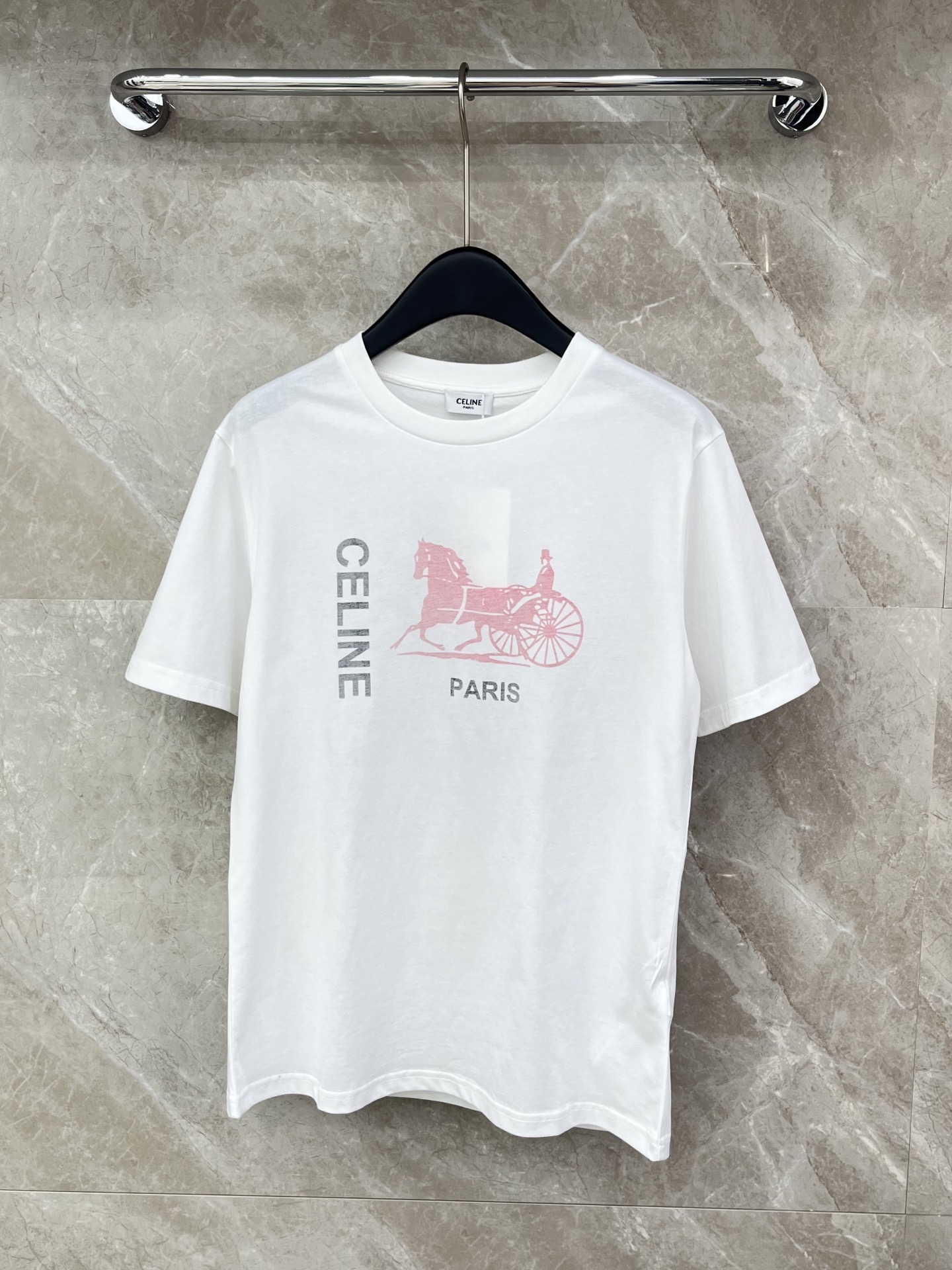 🛒𝐍𝐄𝐖 · 𝟐𝟎𝟐6/爆款现货原单品质 Celi *｜26新品印花短袖T恤精致宽松版型上身巨显瘦！男女