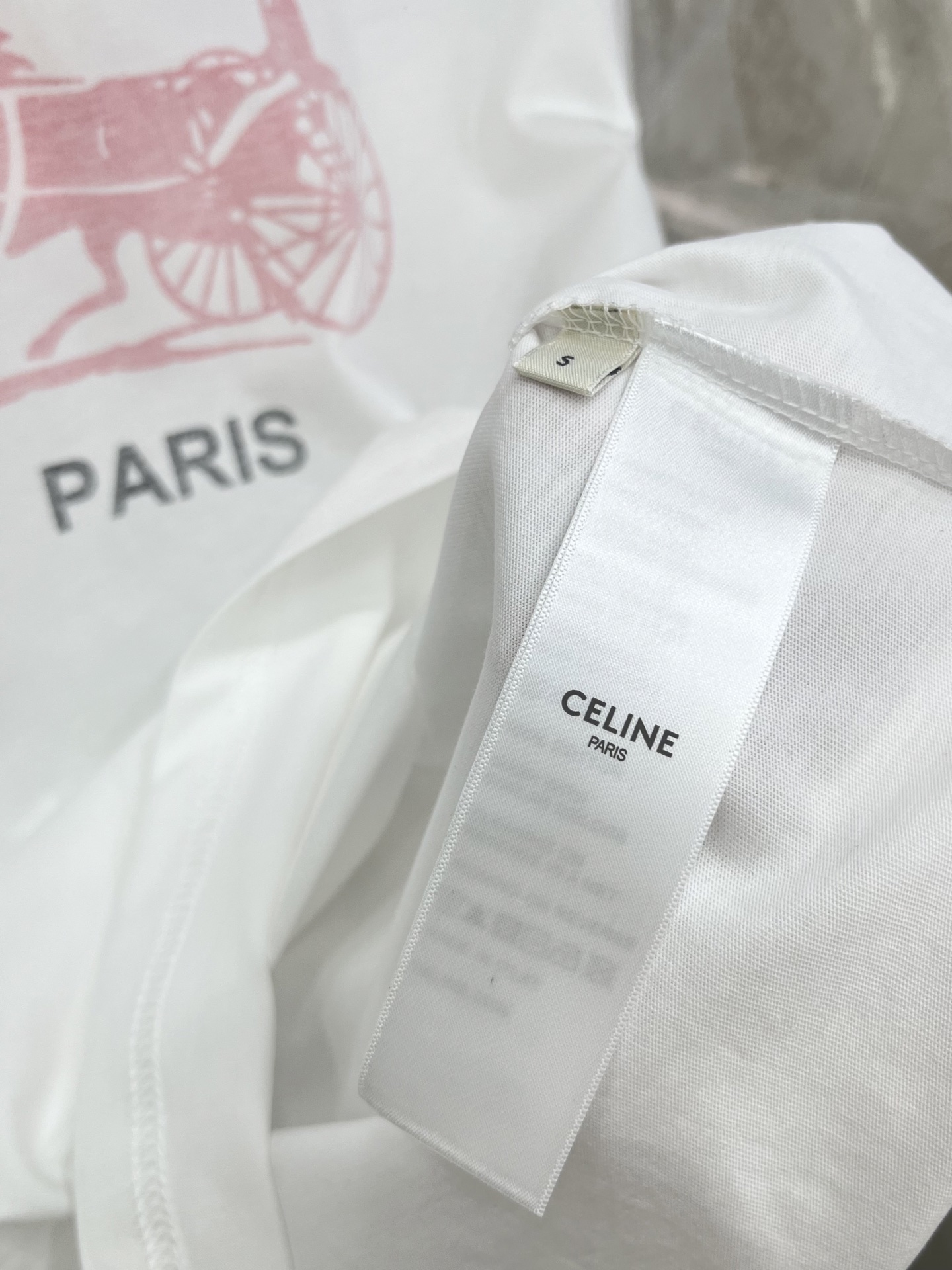 🛒𝐍𝐄𝐖 · 𝟐𝟎𝟐6/爆款现货原单品质 Celi *｜26新品印花短袖T恤精致宽松版型上身巨显瘦！男女