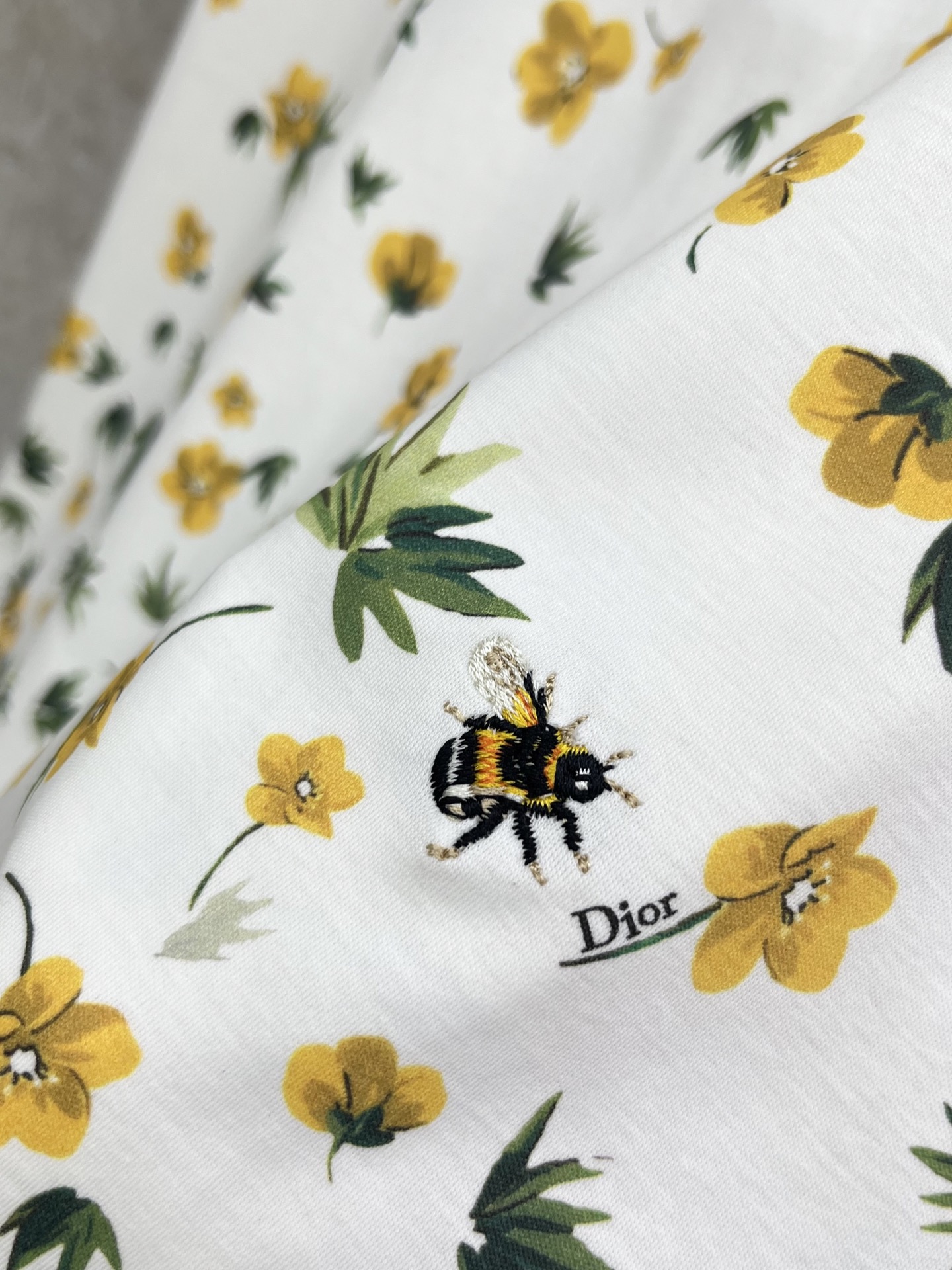 🛒𝐍𝐄𝐖 · 𝟐𝟎𝟐6/爆款现货原单品质 Dio *｜26新品印花刺绣短袖T恤精致宽松版型上身巨显瘦！男