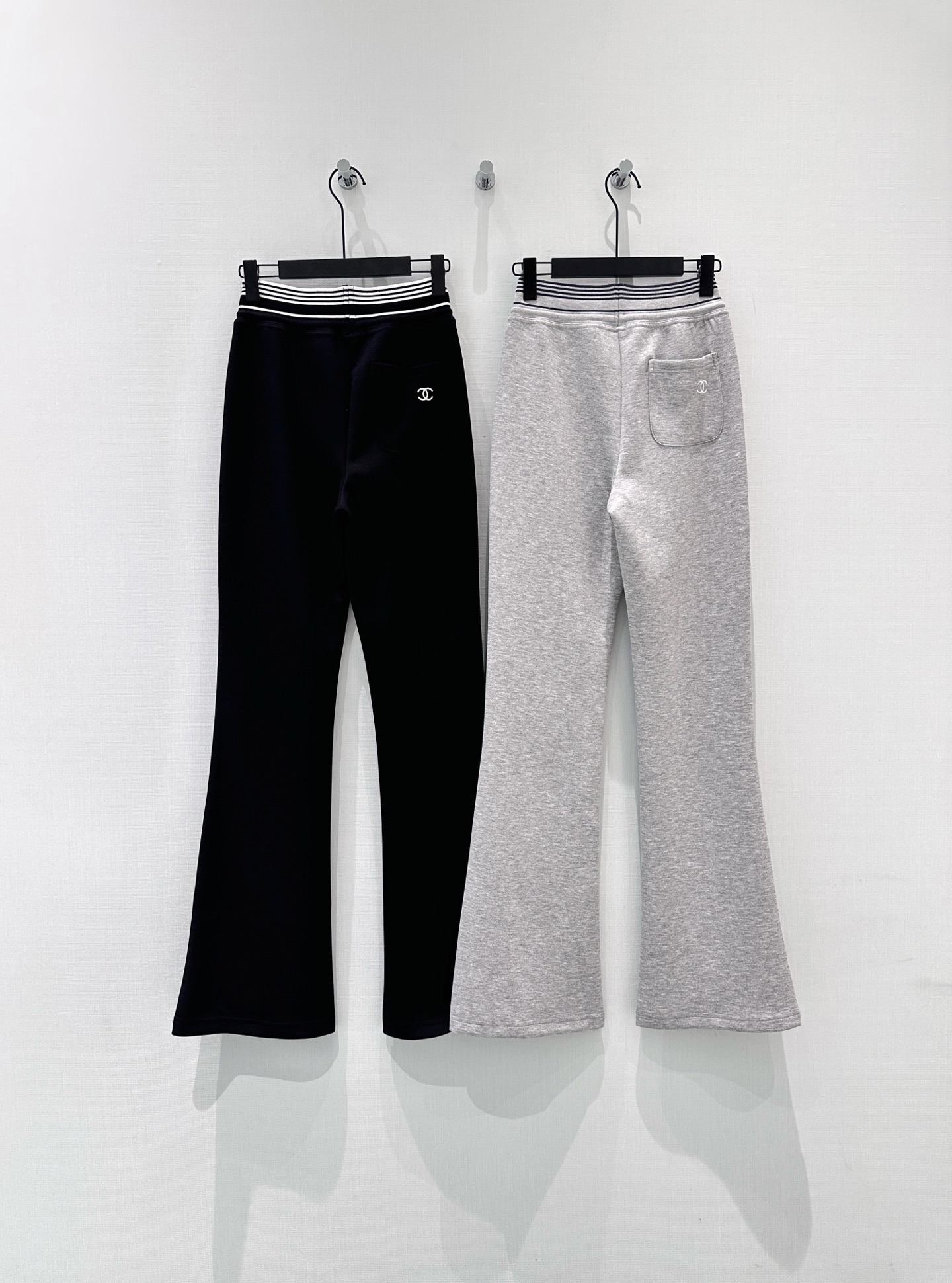 🛒𝐍𝐄𝐖 · 𝟐𝟎𝟐6/爆款现货设计师 原创｜26新品微喇抽绳休闲裤！定制版型 极简主义法式优雅的气质风