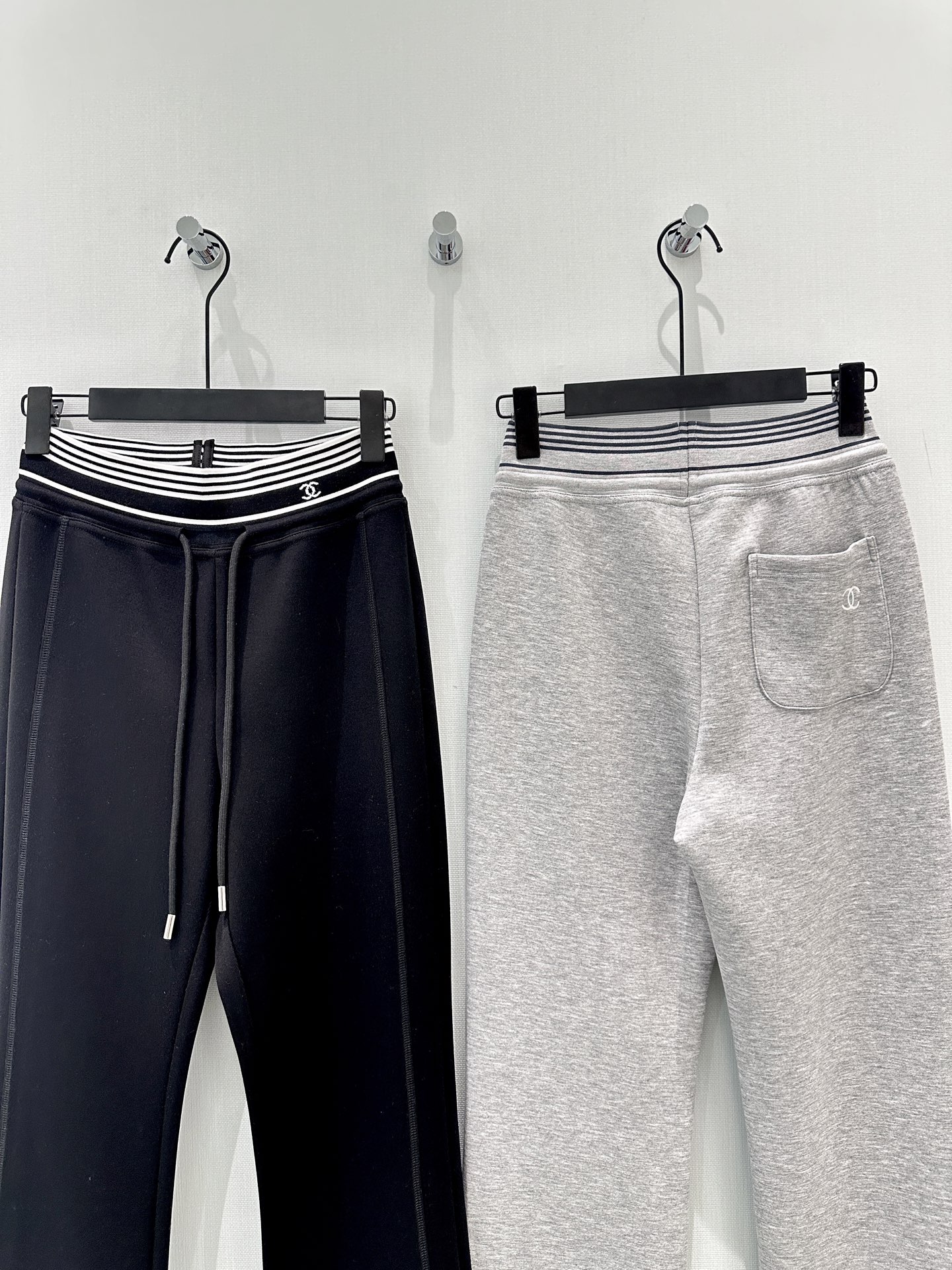 🛒𝐍𝐄𝐖 · 𝟐𝟎𝟐6/爆款现货设计师 原创｜26新品微喇抽绳休闲裤！定制版型 极简主义法式优雅的气质风