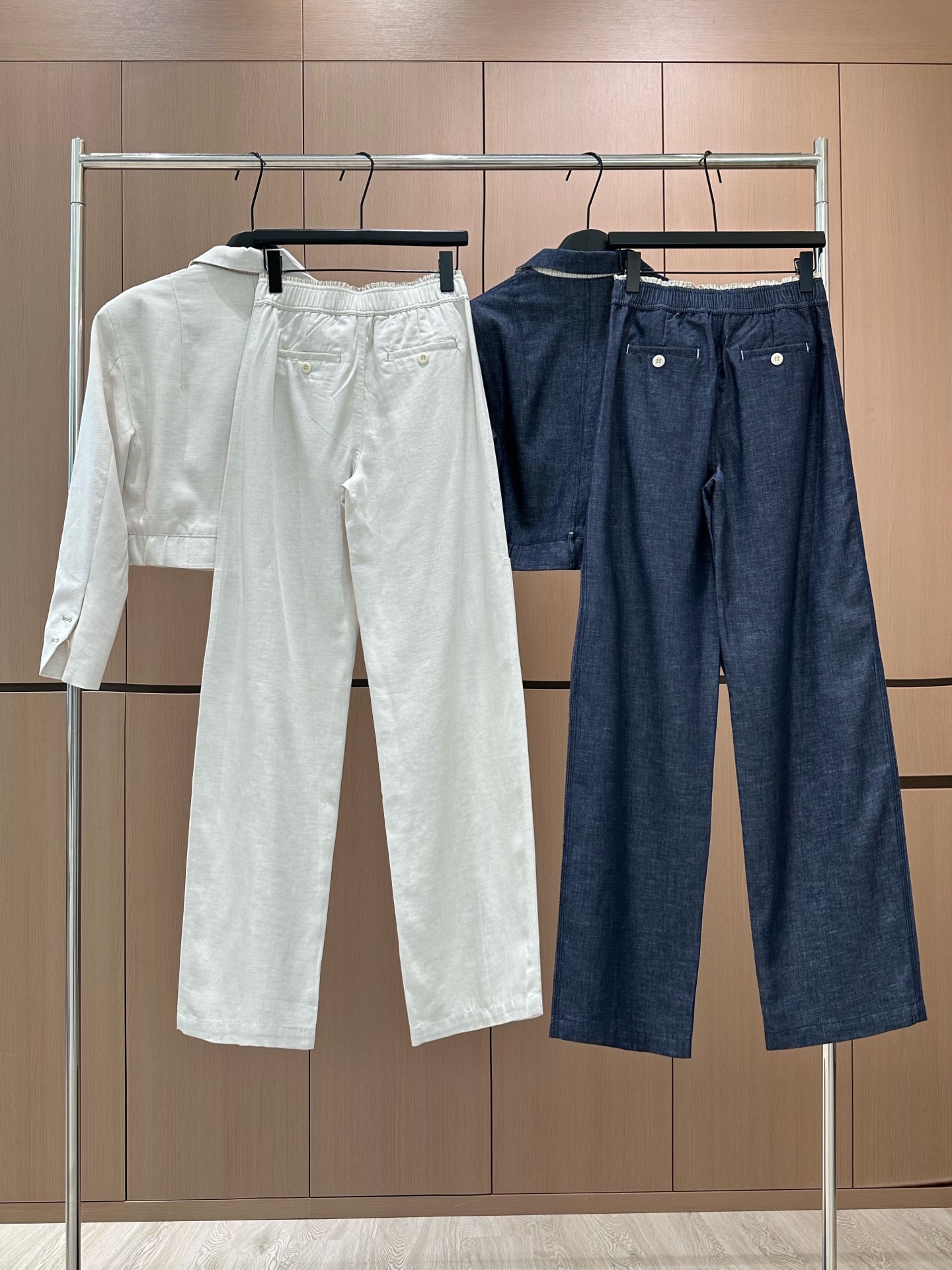 🛒𝐍𝐄𝐖 · 𝟐𝟎𝟐6/爆款现货设计师 原创｜26早春新品天丝亚麻套装！高端定制拉链外套，搭配松紧腰长裤