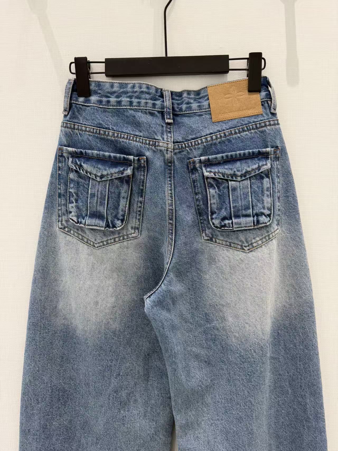 🛒𝐍𝐄𝐖 · 𝟐𝟎𝟐6/爆款现货原创 设计师｜双口袋渐变色镰刀牛仔裤采用高端定制面料，牛仔穿起来非常舒适