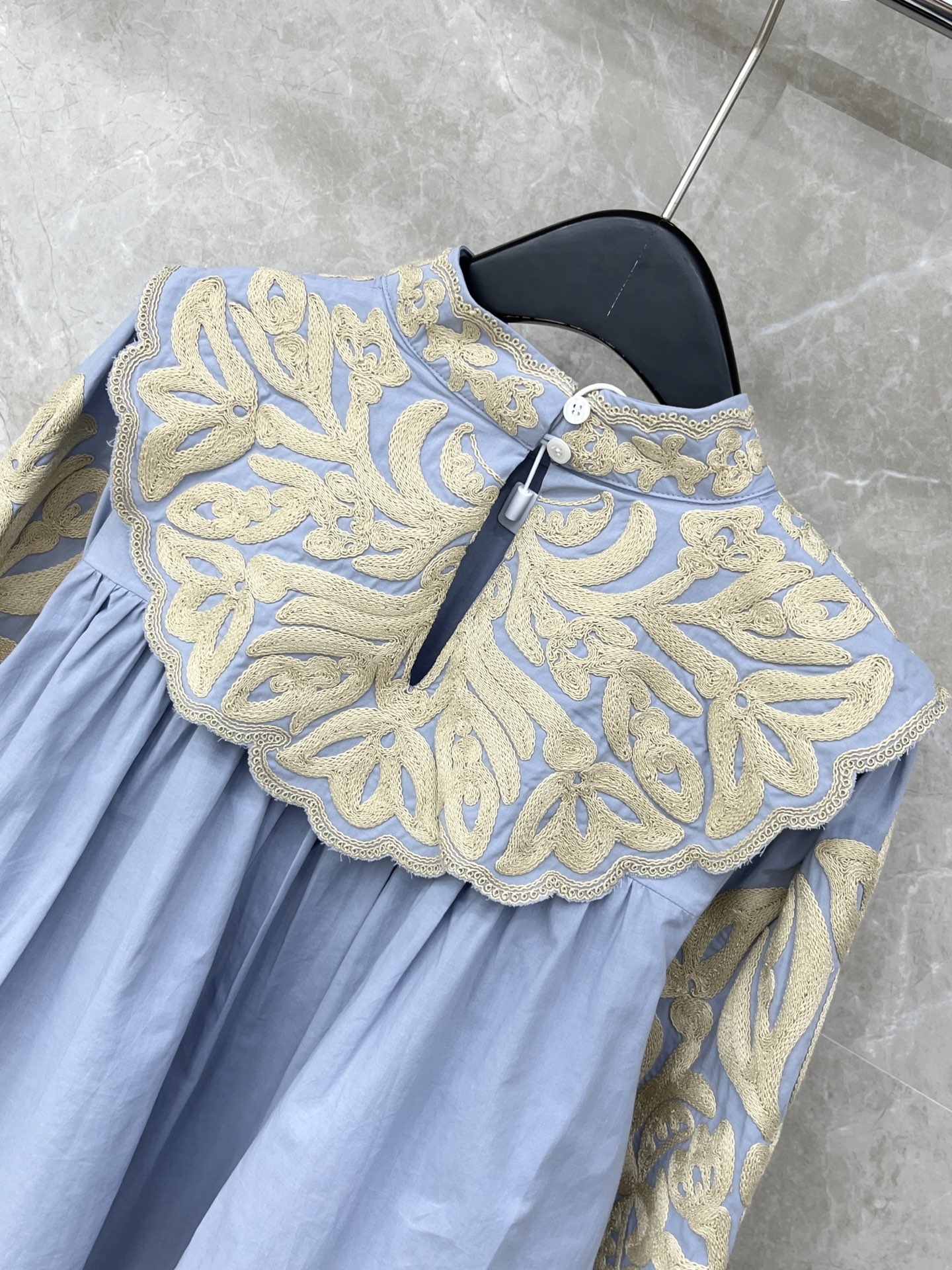 🛒𝐍𝐄𝐖 · 𝟐𝟎𝟐6/爆款现货原单品质 小众*｜2026新品长袖水溶刺绣衬衫灯笼袖设计 A字百褶版型 