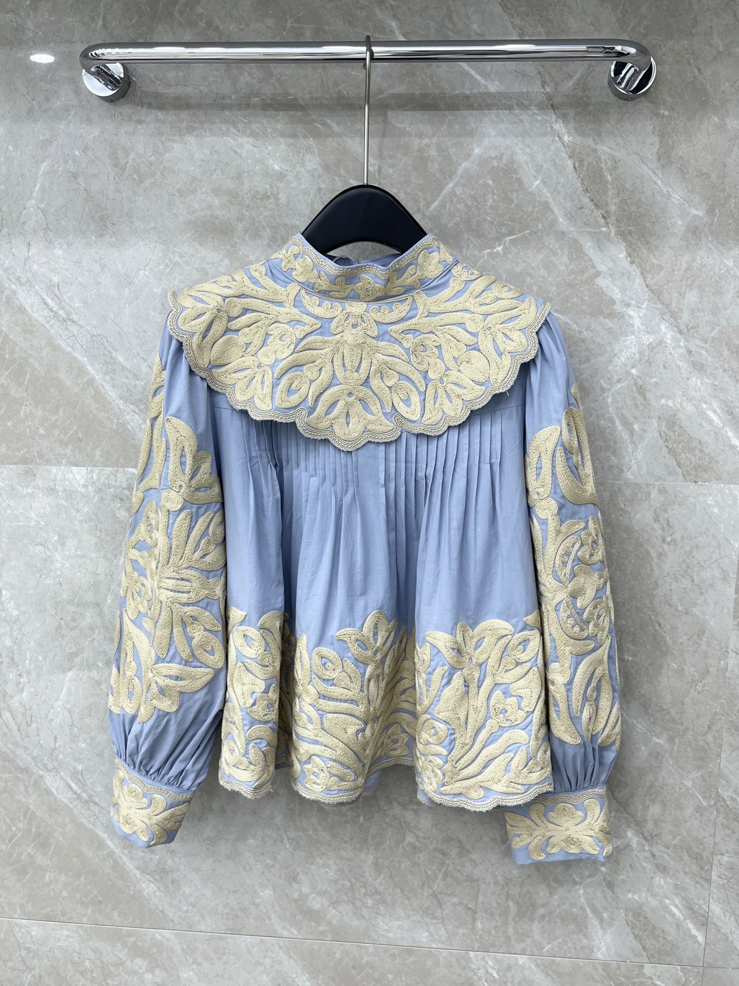 🛒𝐍𝐄𝐖 · 𝟐𝟎𝟐6/爆款现货原单品质 小众*｜2026新品长袖水溶刺绣衬衫灯笼袖设计 A字百褶版型 