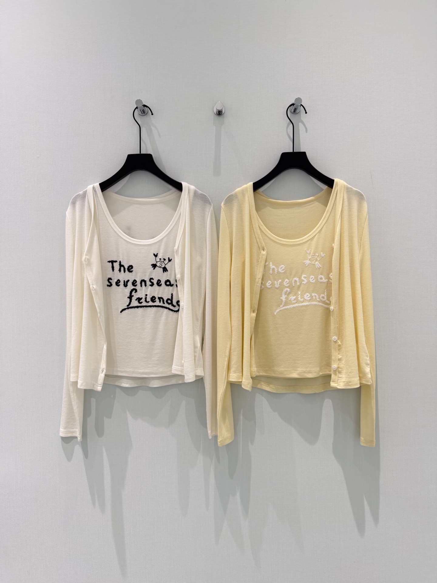 🛒𝐍𝐄𝐖 · 𝟐𝟎𝟐6/爆款现货设计师 原创｜2026新款天丝羊毛两件套云感舒适的系列！上身的触感谁穿谁