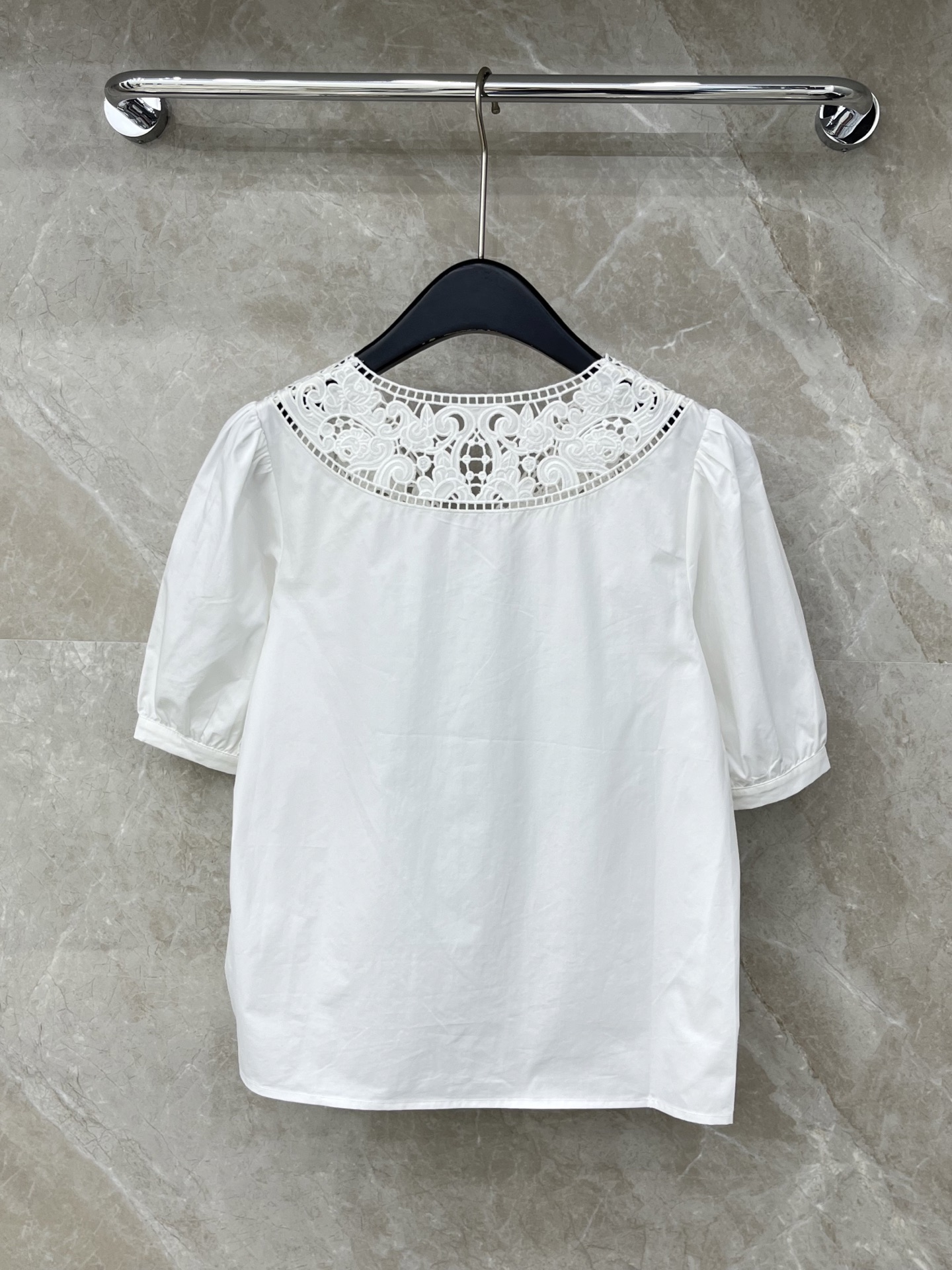 🛒𝐍𝐄𝐖 · 𝟐𝟎𝟐6/爆款现货原单品质 小众*｜2026新品水溶绣花镂空拼接衬衫灯笼袖设计 精致刺绣，