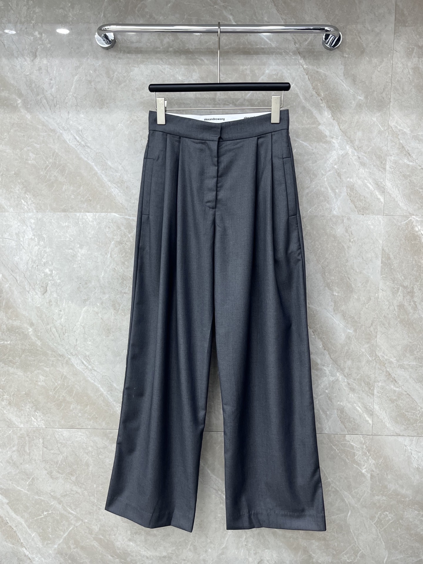 🛒𝐍𝐄𝐖 · 𝟐𝟎𝟐6/爆款现货设计师 原创｜26新款翻边字母印花休闲西裤【改动字母 介意勿拍】颜色百搭