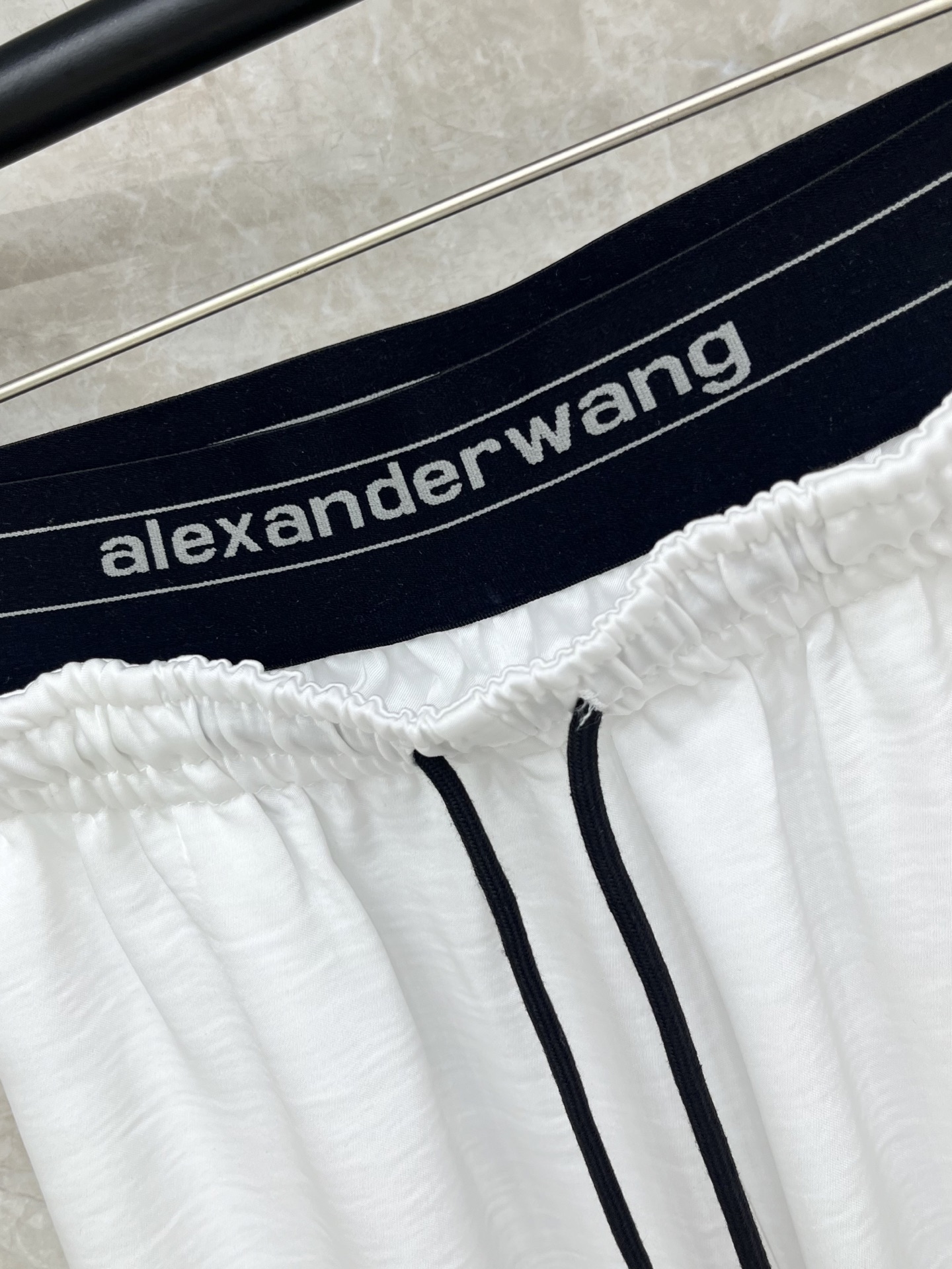 🛒𝐍𝐄𝐖 · 𝟐𝟎𝟐6/爆款现货设计师 Alex*｜26新款双腰头织带字母休闲裤颜色百搭高级 尽显高级随