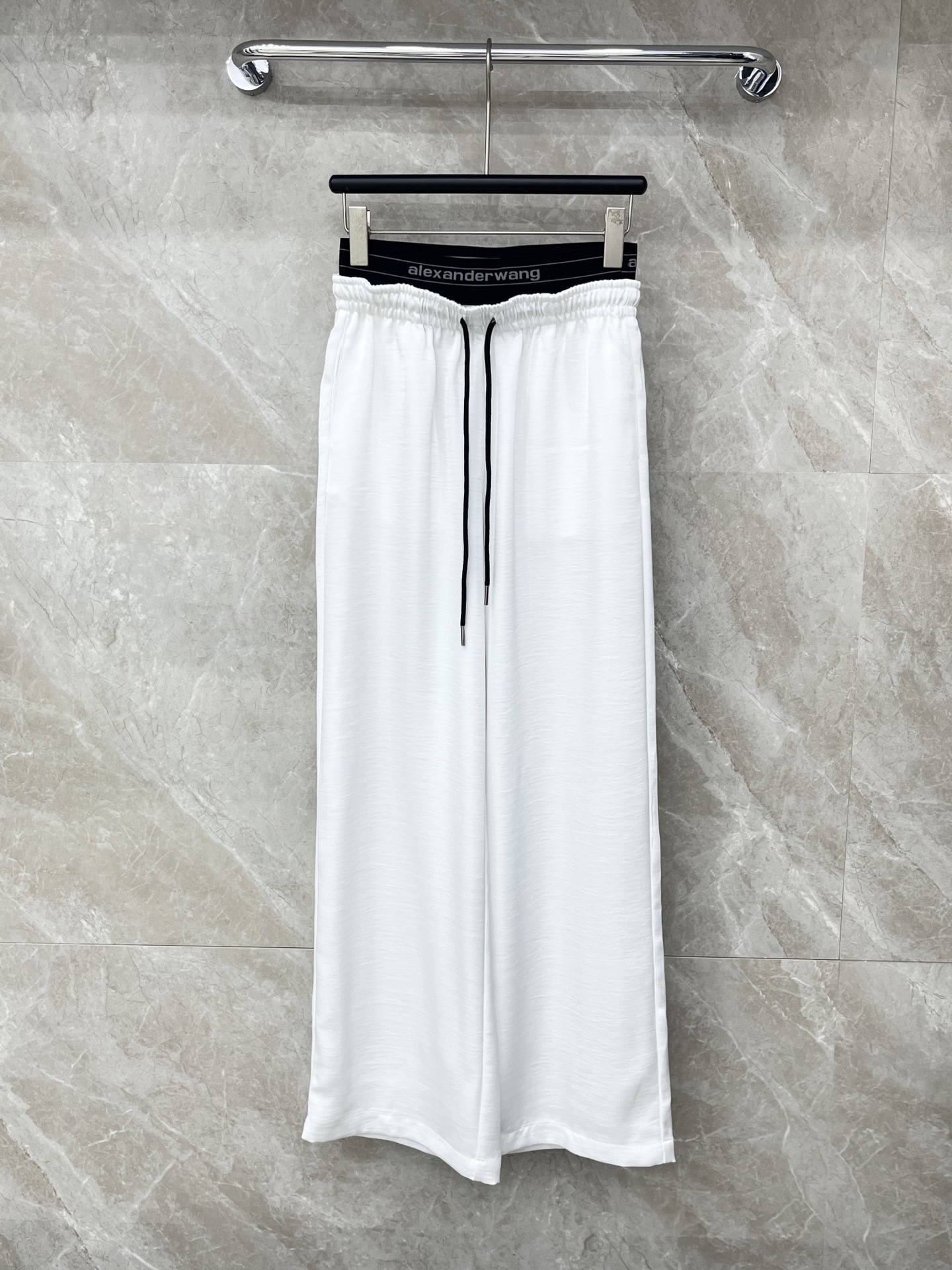 🛒𝐍𝐄𝐖 · 𝟐𝟎𝟐6/爆款现货设计师 Alex*｜26新款双腰头织带字母休闲裤颜色百搭高级 尽显高级随