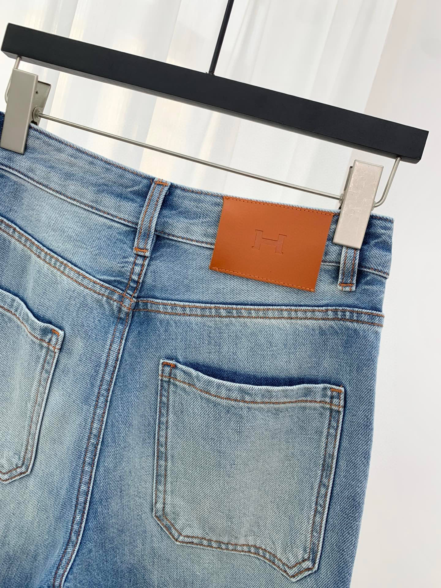 🛒𝐍𝐄𝐖 · 𝟐𝟎𝟐6/爆款现货【早春新款】原创｜渐变色阔腿牛仔裤采用高端定制面料，牛仔穿起来非常舒适，