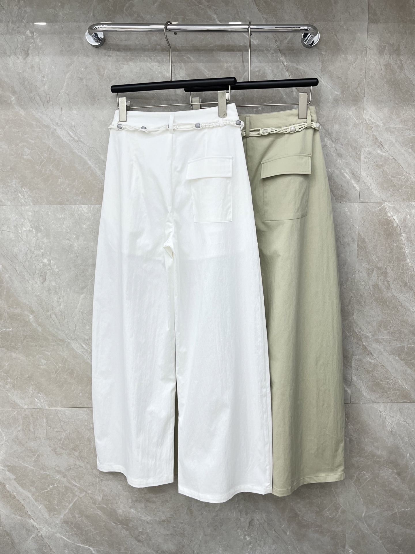 🛒𝐍𝐄𝐖 · 𝟐𝟎𝟐6/爆款现货设计师 原创｜26新款腰链休闲裤颜色百搭高级 尽显高级随意感 视觉盛宴 