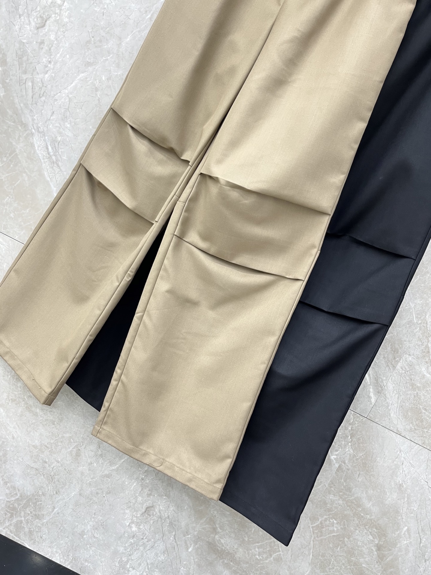 🛒𝐍𝐄𝐖 · 𝟐𝟎𝟐6/爆款现货【早春新款】Loe*｜26新款松紧字母织带休闲裤颜色百搭高级 尽显高级随