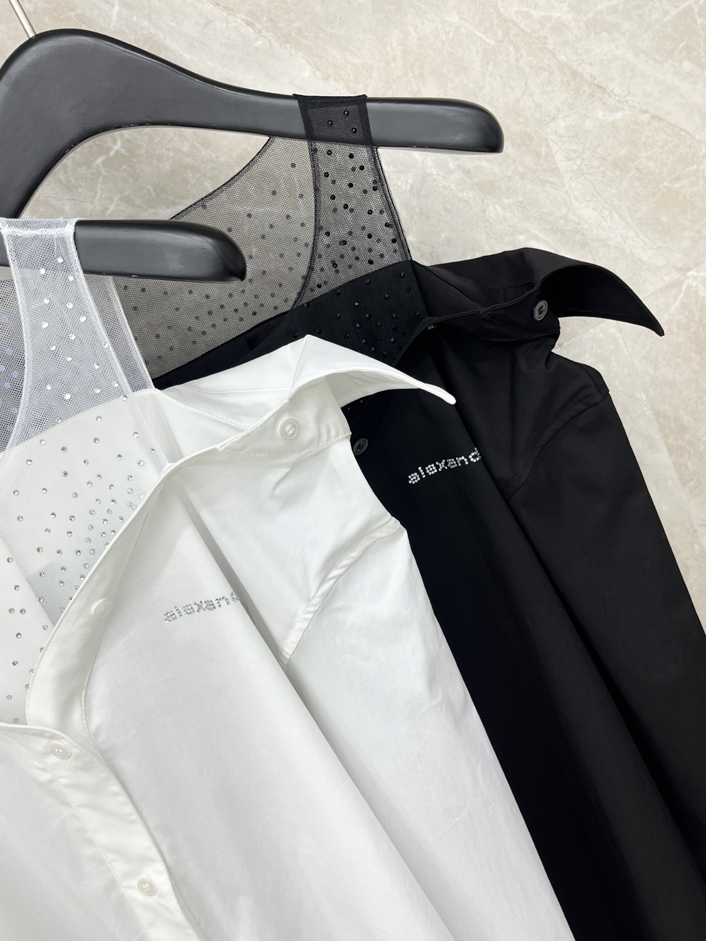 🛒𝐍𝐄𝐖 · 𝟐𝟎𝟐6/爆款现货【早春新款】Alex*｜26新款 重工烫钻假两件长袖衬衫 美式辣妹 它的