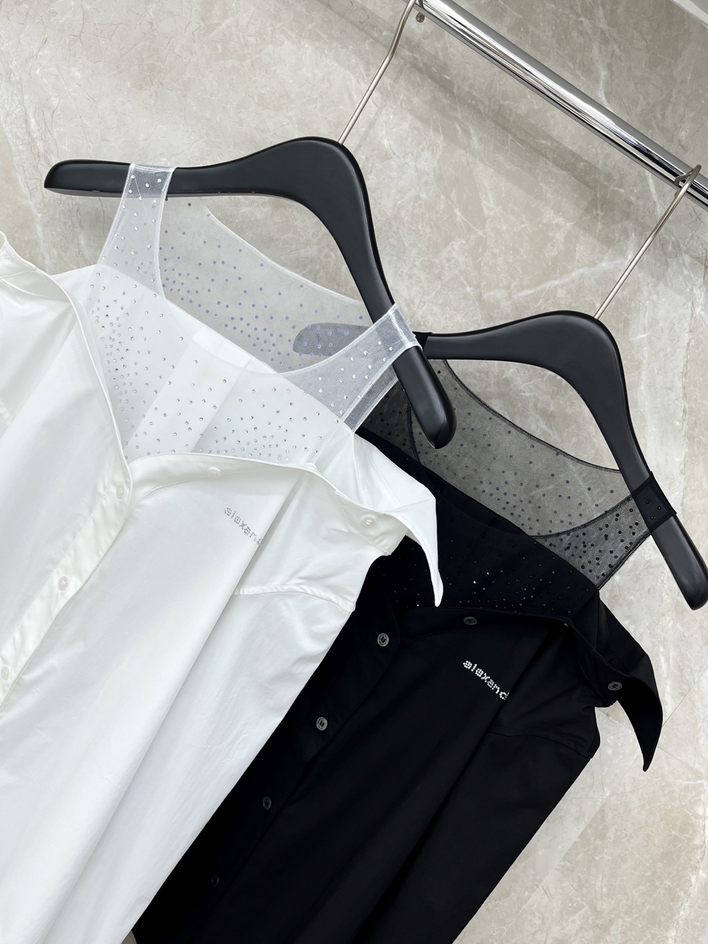 🛒𝐍𝐄𝐖 · 𝟐𝟎𝟐6/爆款现货【早春新款】Alex*｜26新款 重工烫钻假两件长袖衬衫 美式辣妹 它的