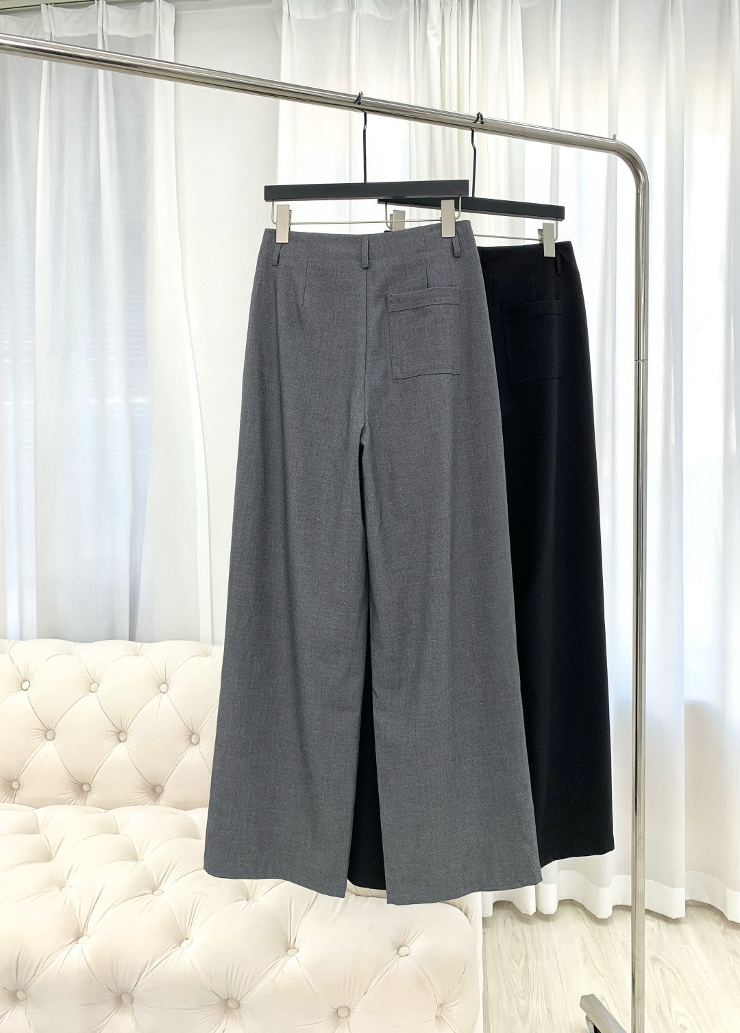 🛒𝐍𝐄𝐖 · 𝟐𝟎𝟐6/爆款现货设计师 MM6｜26新款毛边皮牌休闲西裤颜色百搭高级 尽显高级随意感 视