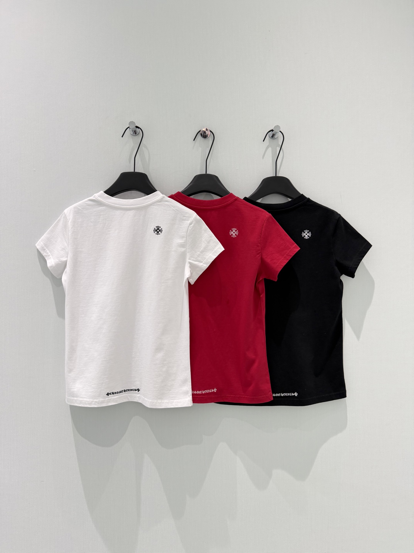 🛒𝐍𝐄𝐖 · 𝟐𝟎𝟐6/爆款现货原单品质 克罗星*｜26新品短袖T恤精致小版型上身巨显瘦！定制最新工艺 