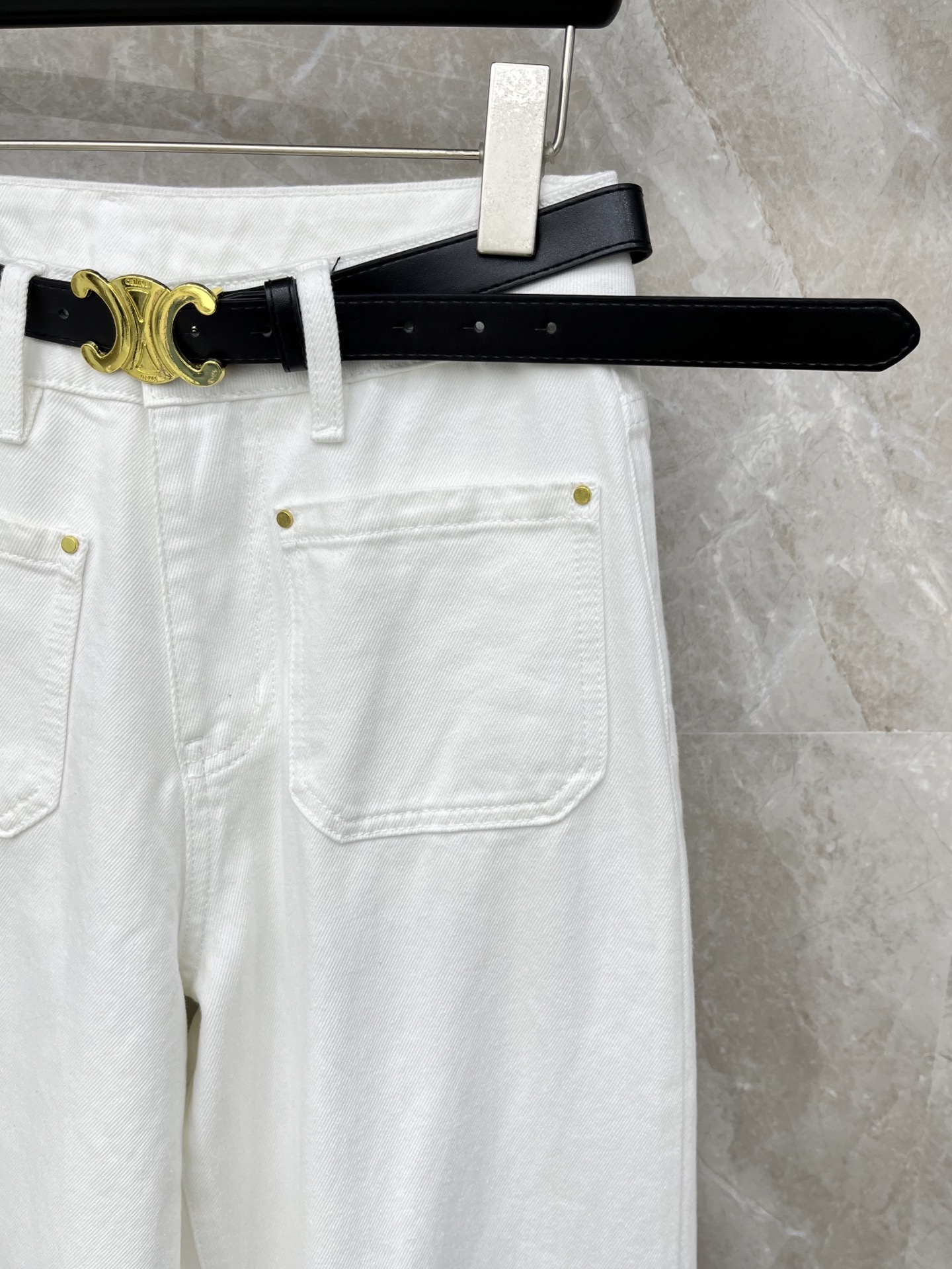 🛒𝐍𝐄𝐖 · 𝟐𝟎𝟐6/爆款现货【早春新款】设计师原创｜奶油白复古阔腿裤▪️ 奶fufu的米白牛仔面料，