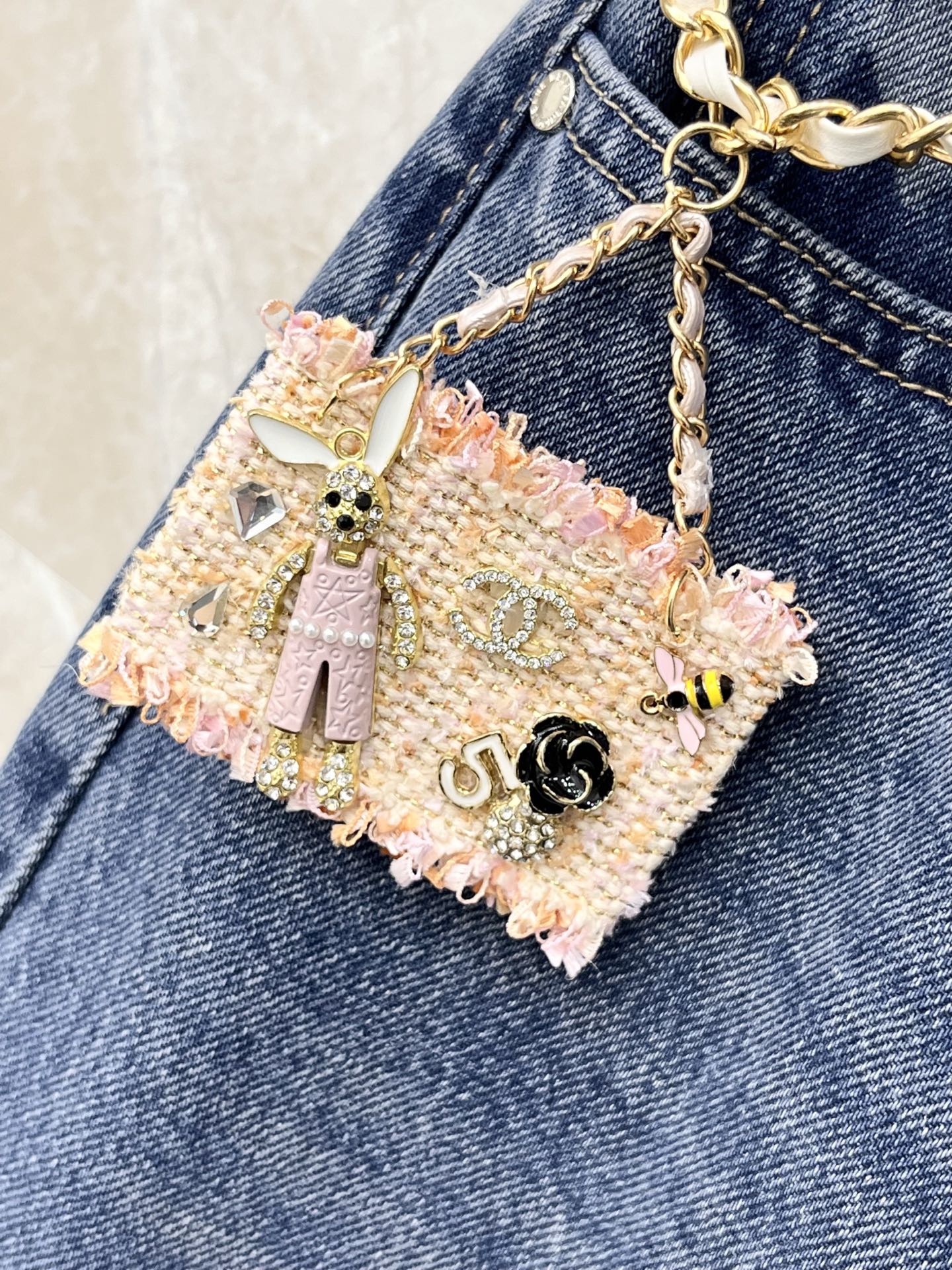 🛒𝐍𝐄𝐖 · 𝟐𝟎𝟐6/爆款现货【早春新款】原创｜小香风菱格阔腿牛仔裤▪️ 复古做旧蓝牛仔面料，软而有骨