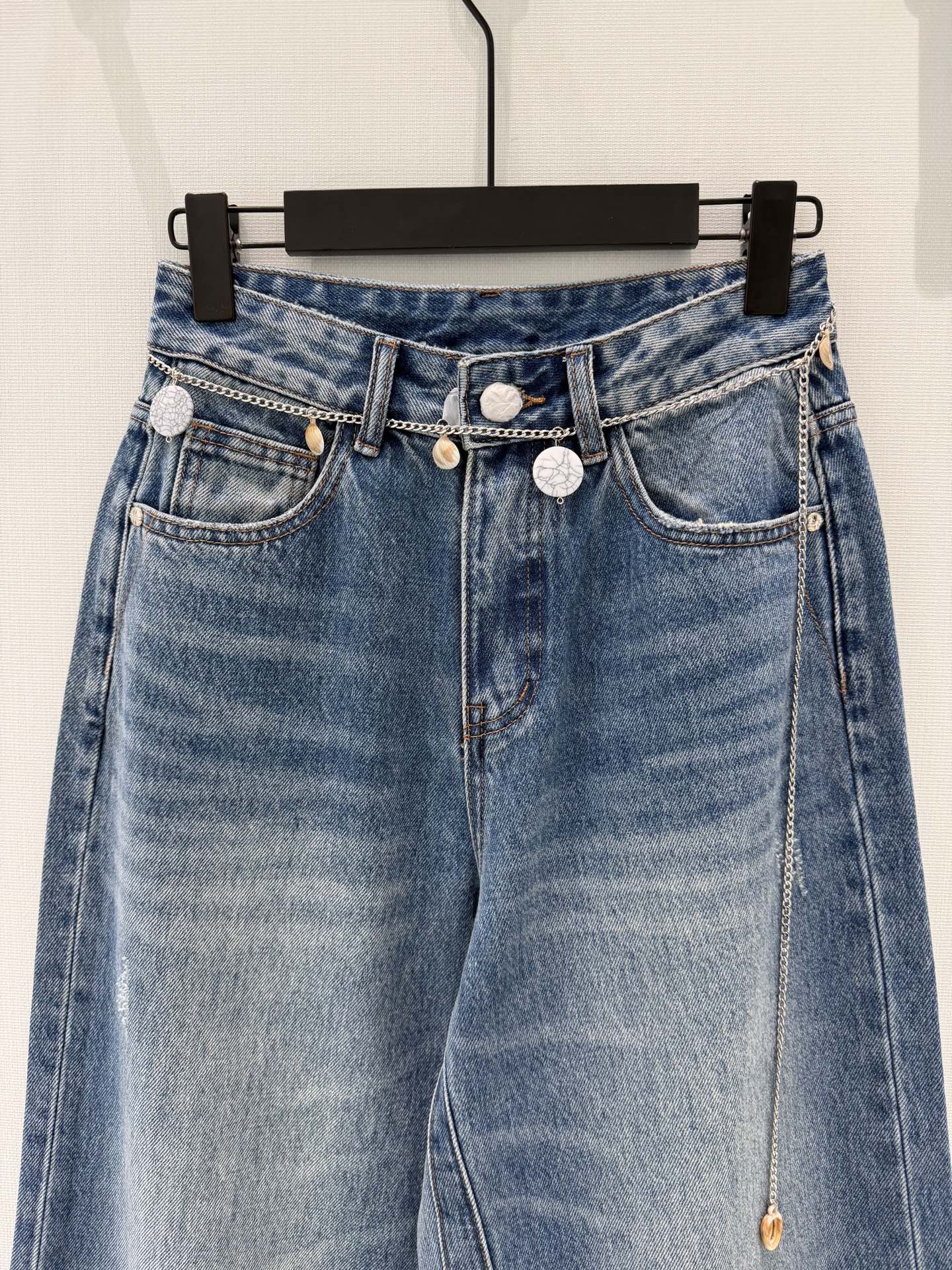 🛒𝐍𝐄𝐖 · 𝟐𝟎𝟐6/爆款现货【早春新款】原创｜定制雪花直筒牛仔裤采用高端定制面料，牛仔穿起来非常舒适