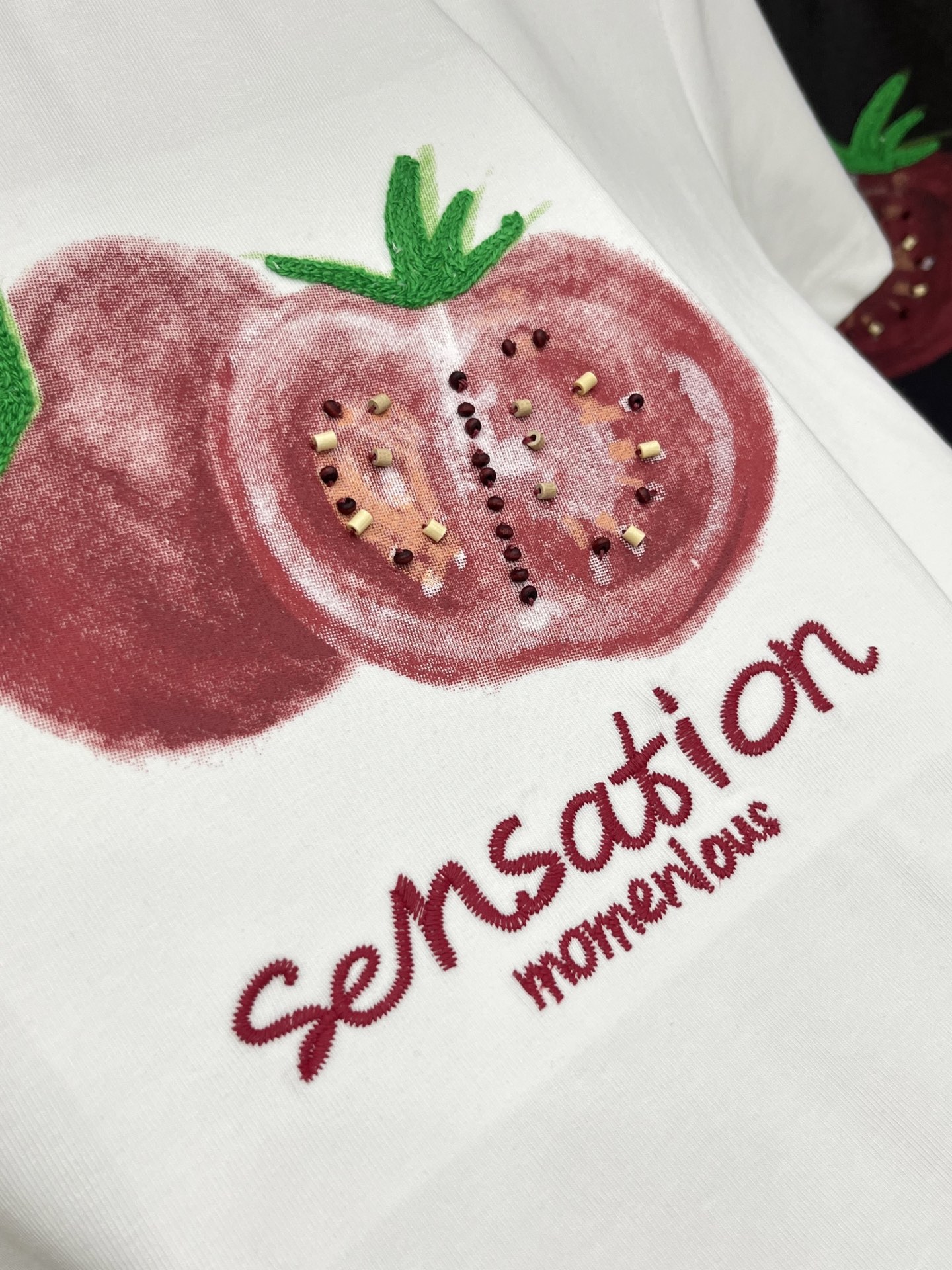 🛒𝐍𝐄𝐖 · 𝟐𝟎𝟐6/爆款现货原单品质 小众*｜26新品印花订珠短袖T恤精致小版型上身巨显瘦！弹力大定