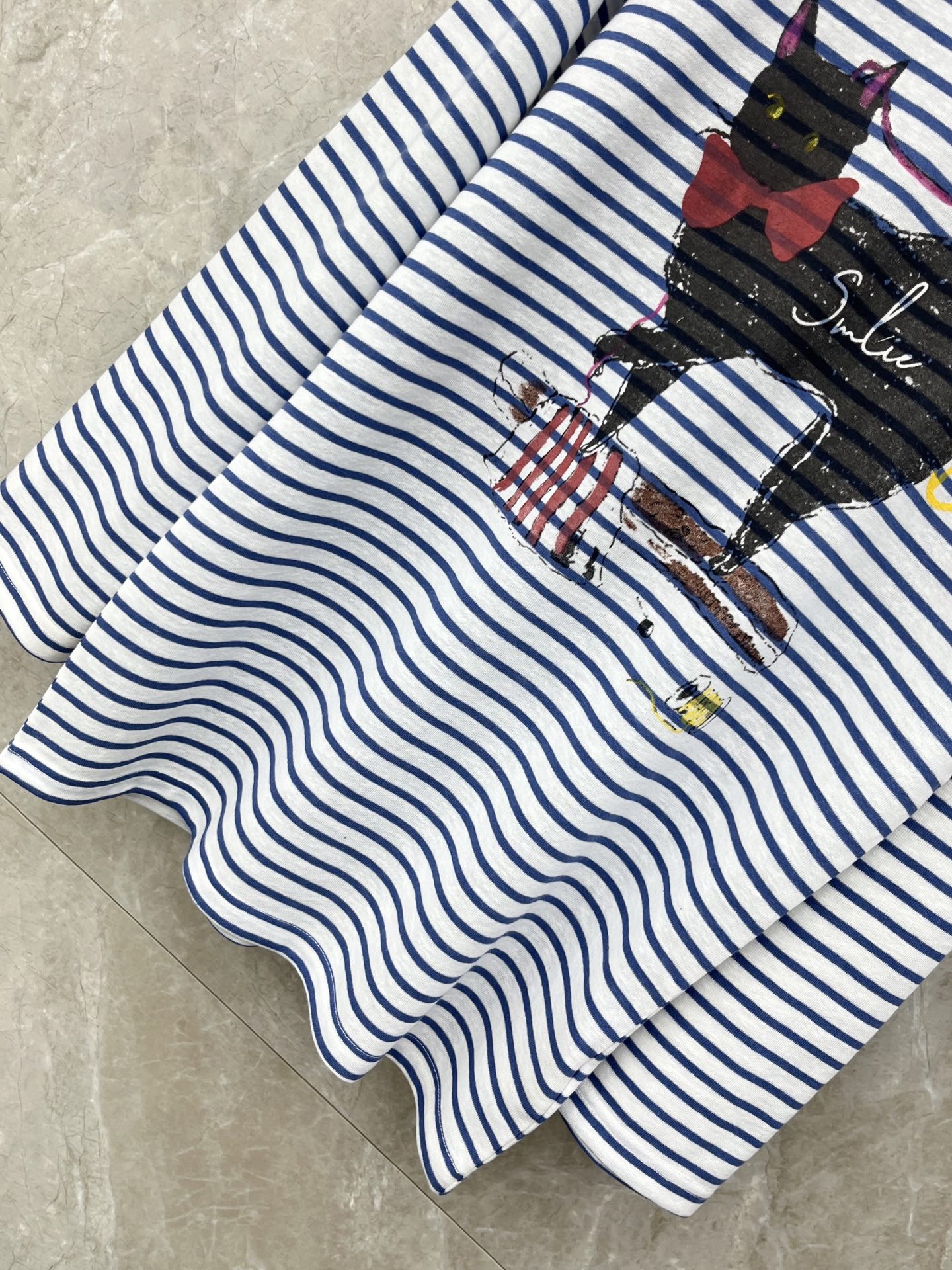 🛒𝐍𝐄𝐖 · 𝟐𝟎𝟐6/爆款现货原单品质 小众｜精致印花长袖条纹T恤高订面料 亲肤透气舒适标志性字母图案