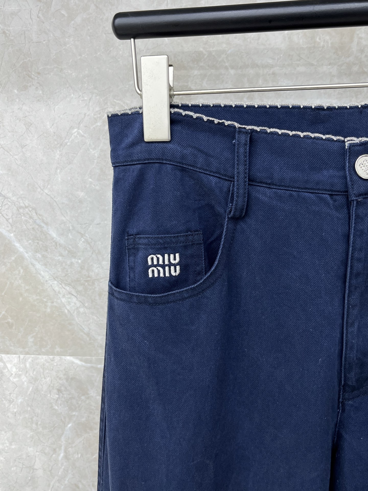 🛒𝐍𝐄𝐖 · 𝟐𝟎𝟐6/爆款现货【早春新款】Miu Mi*｜26新款花边休闲裤颜色百搭高级 尽显高级随意