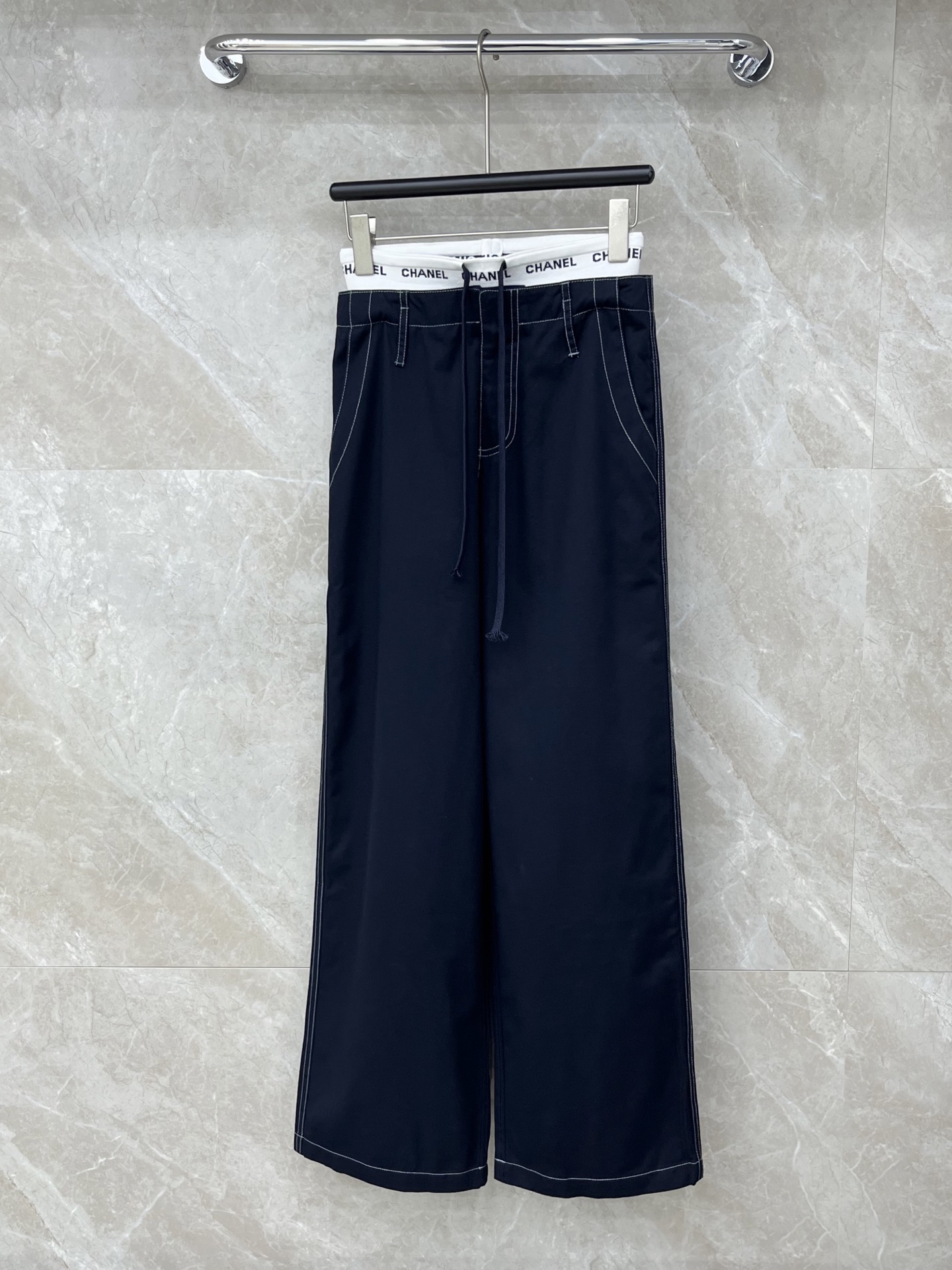 🛒𝐍𝐄𝐖 · 𝟐𝟎𝟐6/爆款现货【早春新款】Cha*｜26新款抽绳双腰头休闲裤颜色百搭高级 尽显高级随意